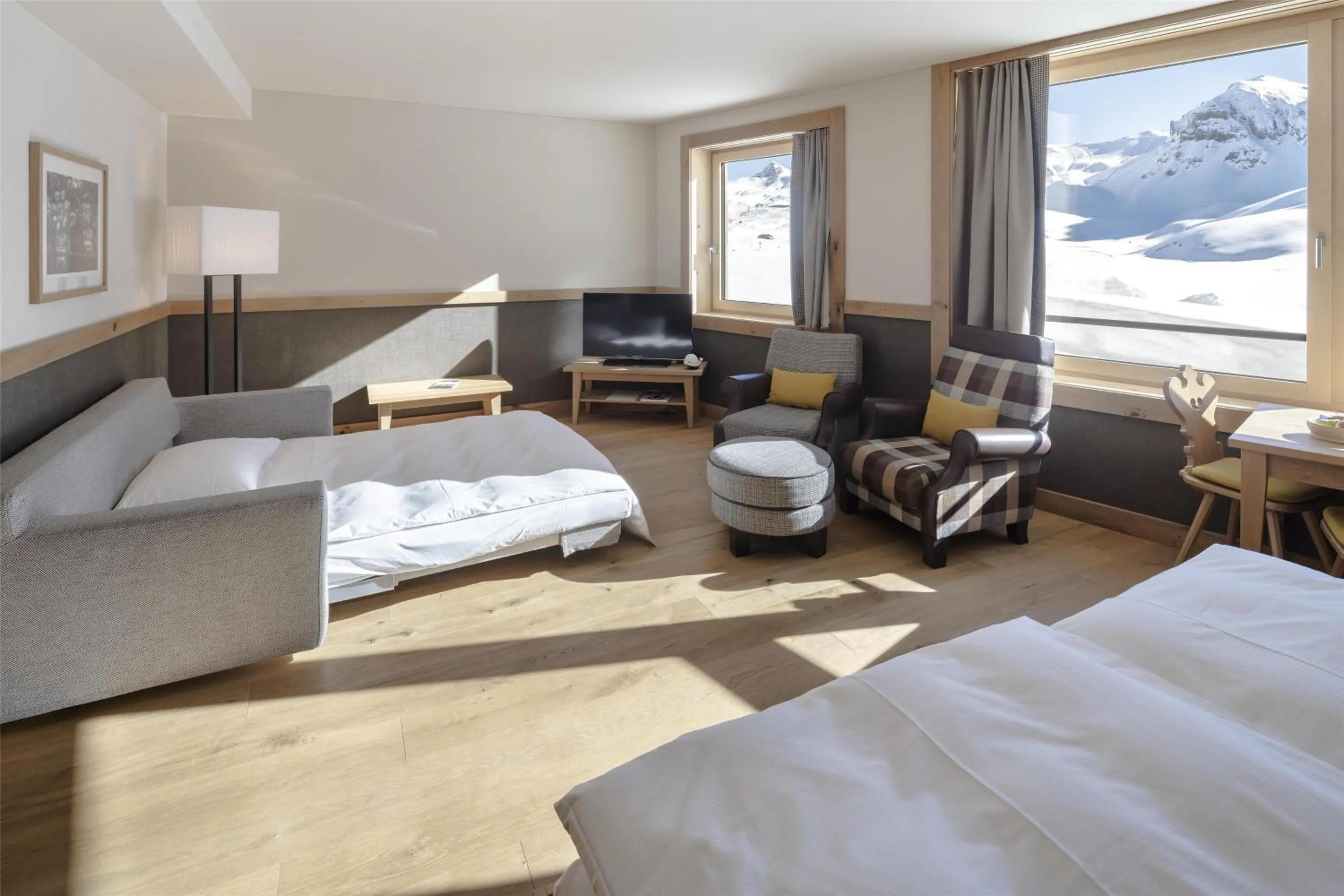 Photo of the whole room, Bed in Frutt Mountain Resort