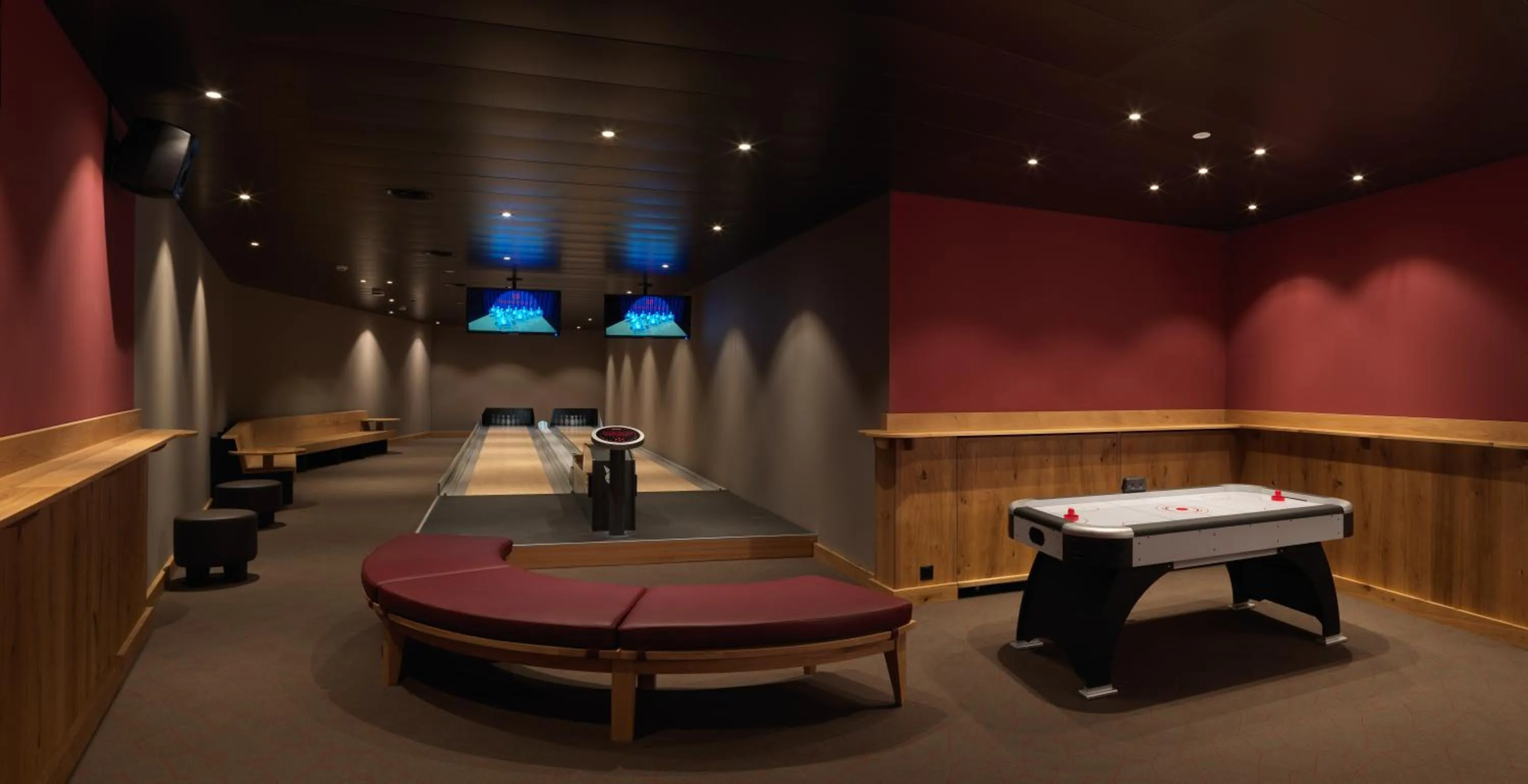 Bowling in Frutt Mountain Resort