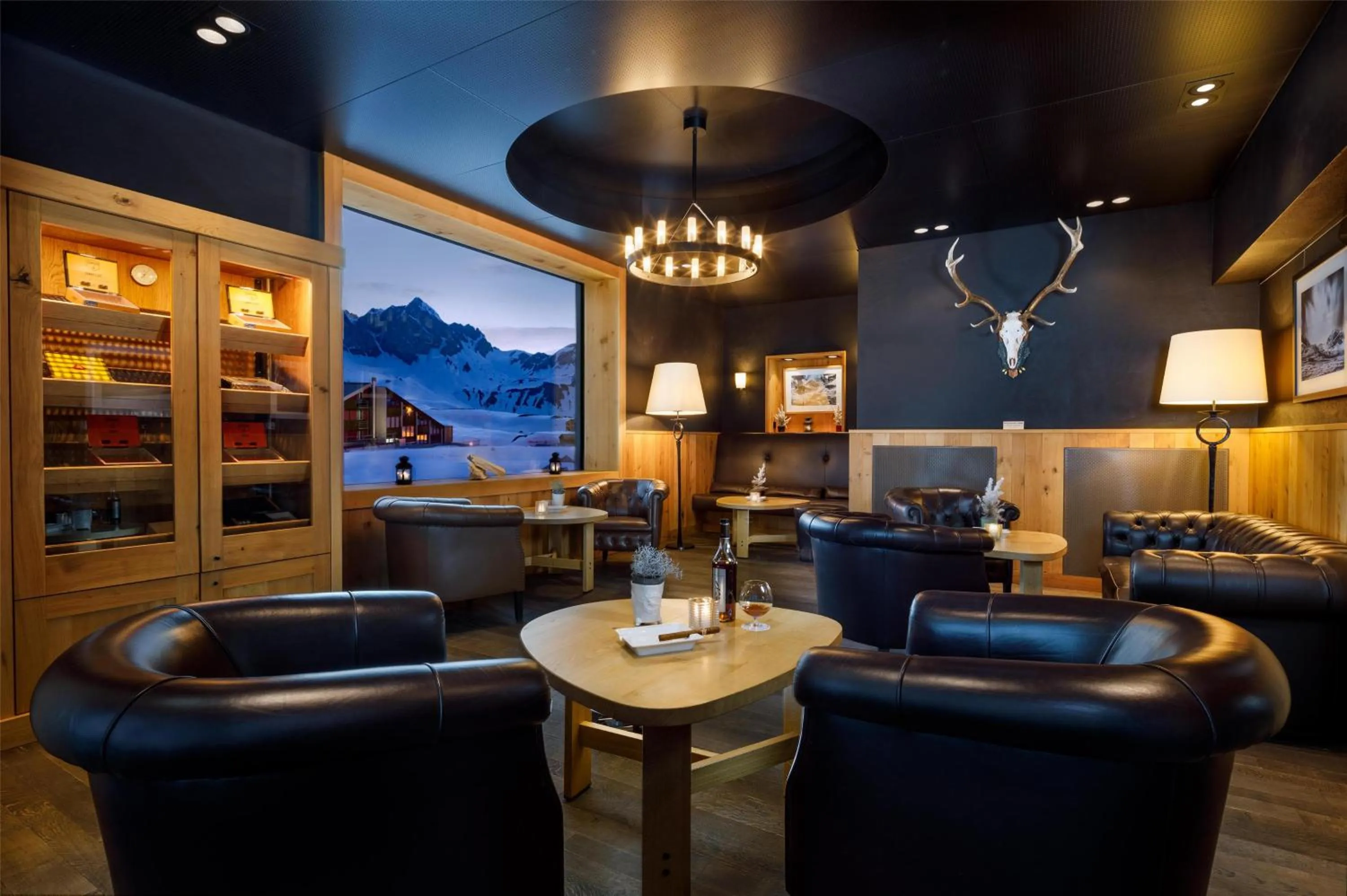 Lounge or bar in Frutt Mountain Resort