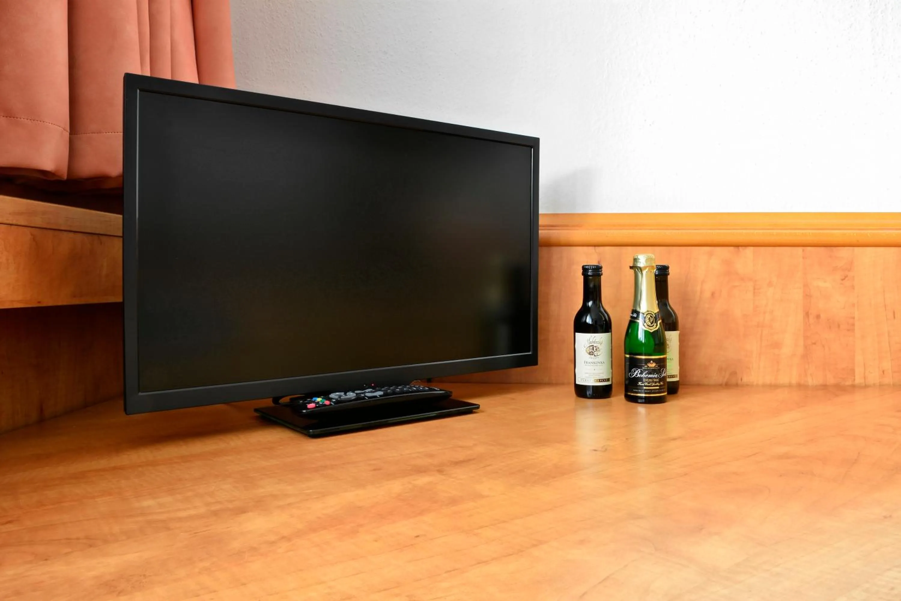 TV and multimedia in Hotel Olympik