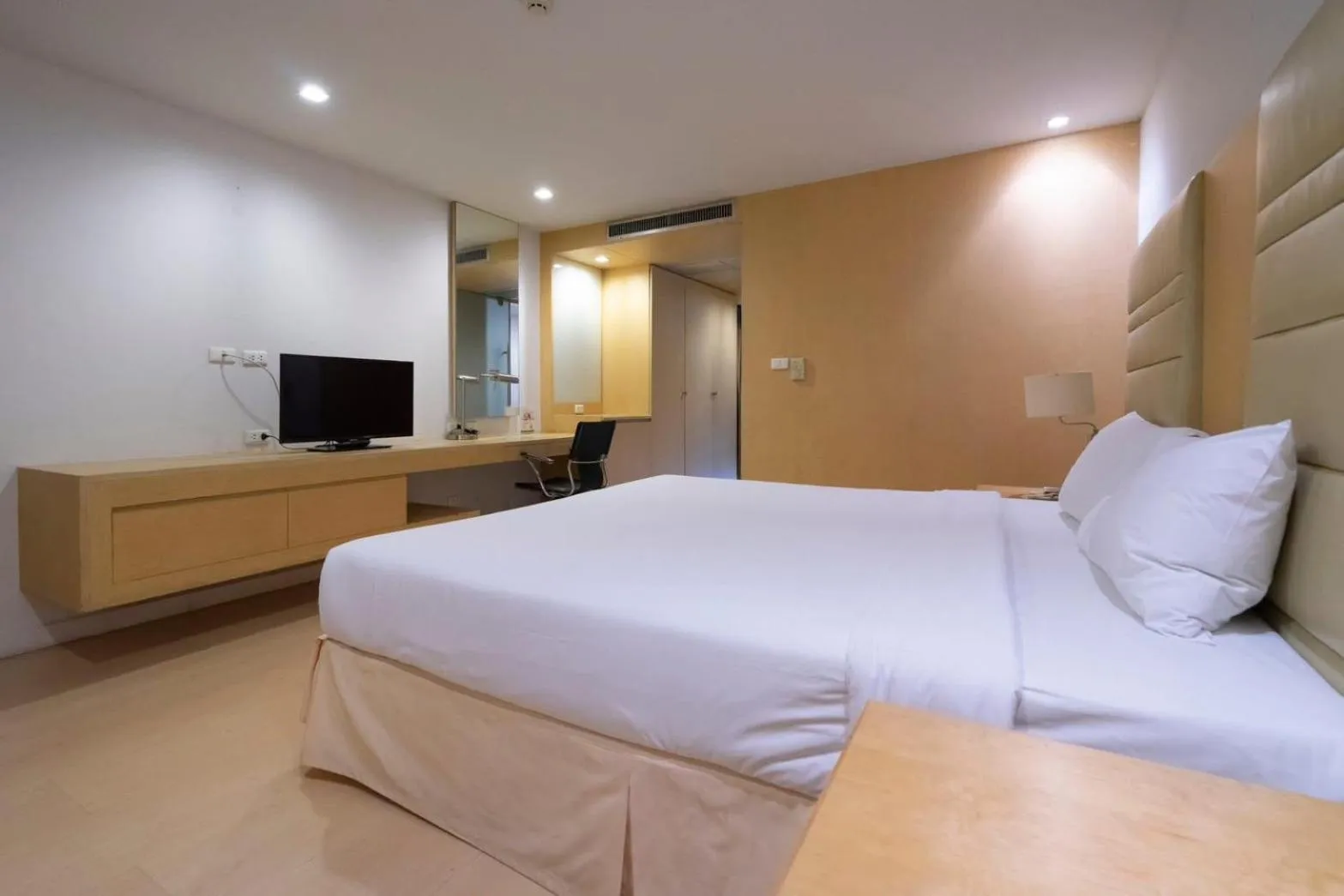 Bed in The Tivoli Hotel