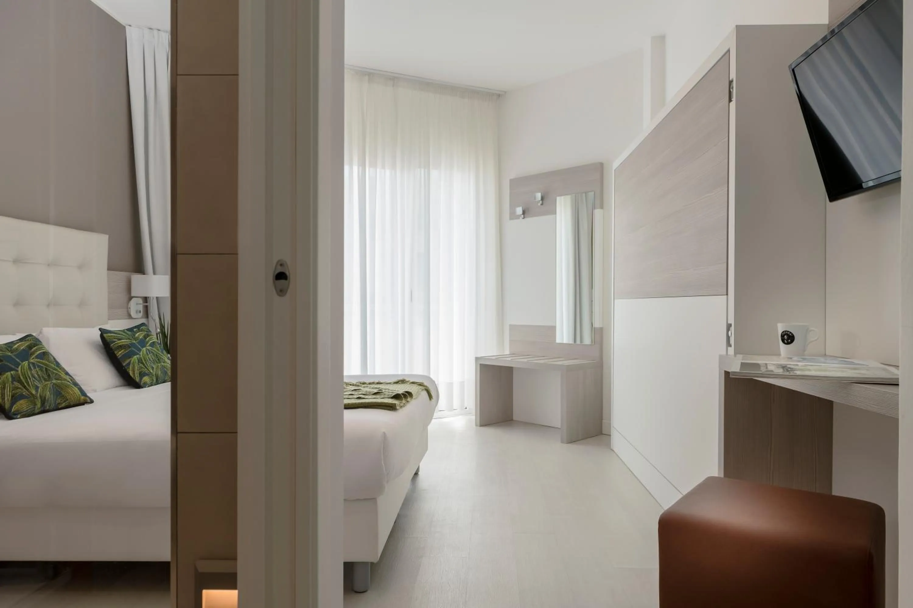 Bedroom, Bed in Hotel Delle Rose