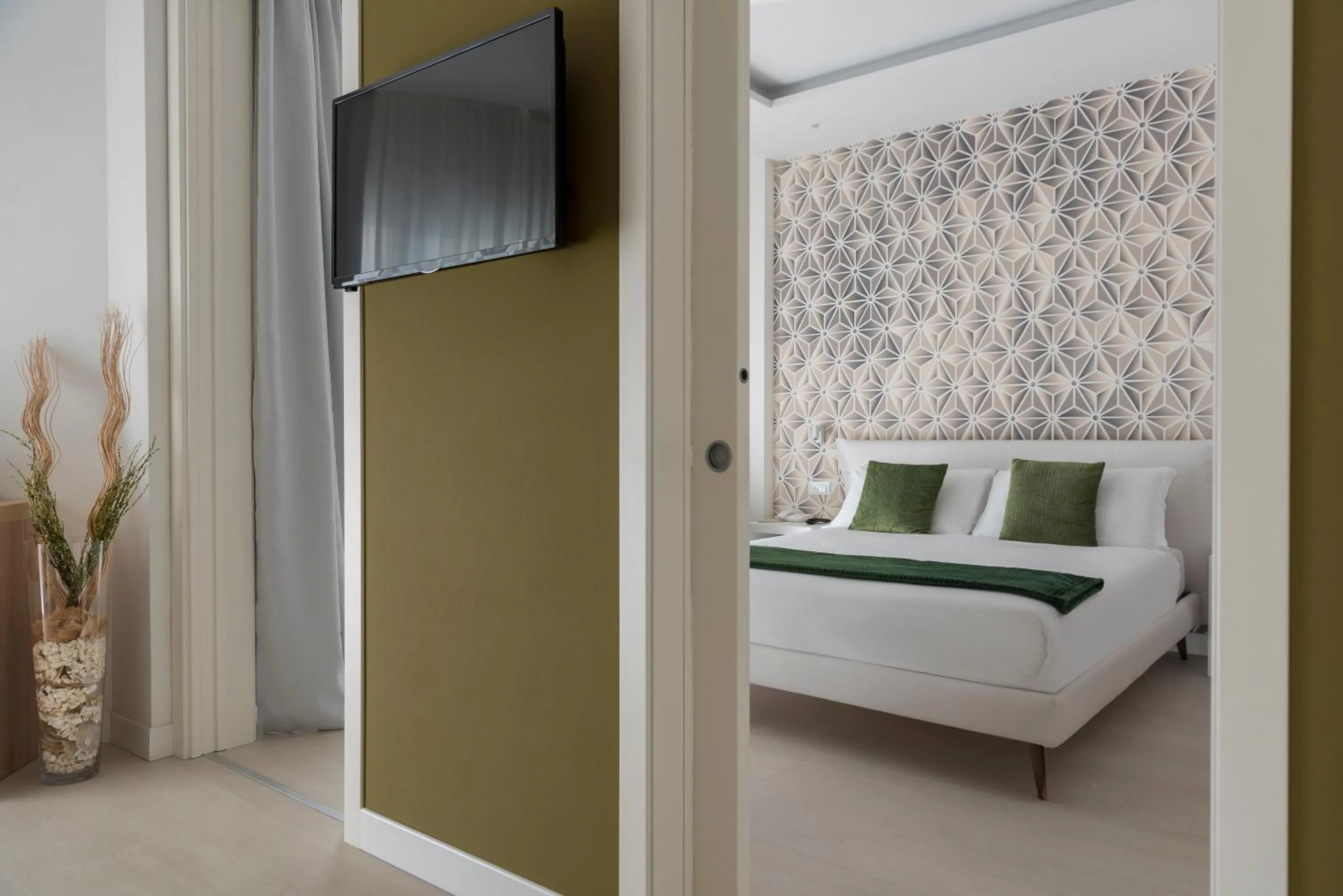 Bedroom, Bed in Hotel Delle Rose