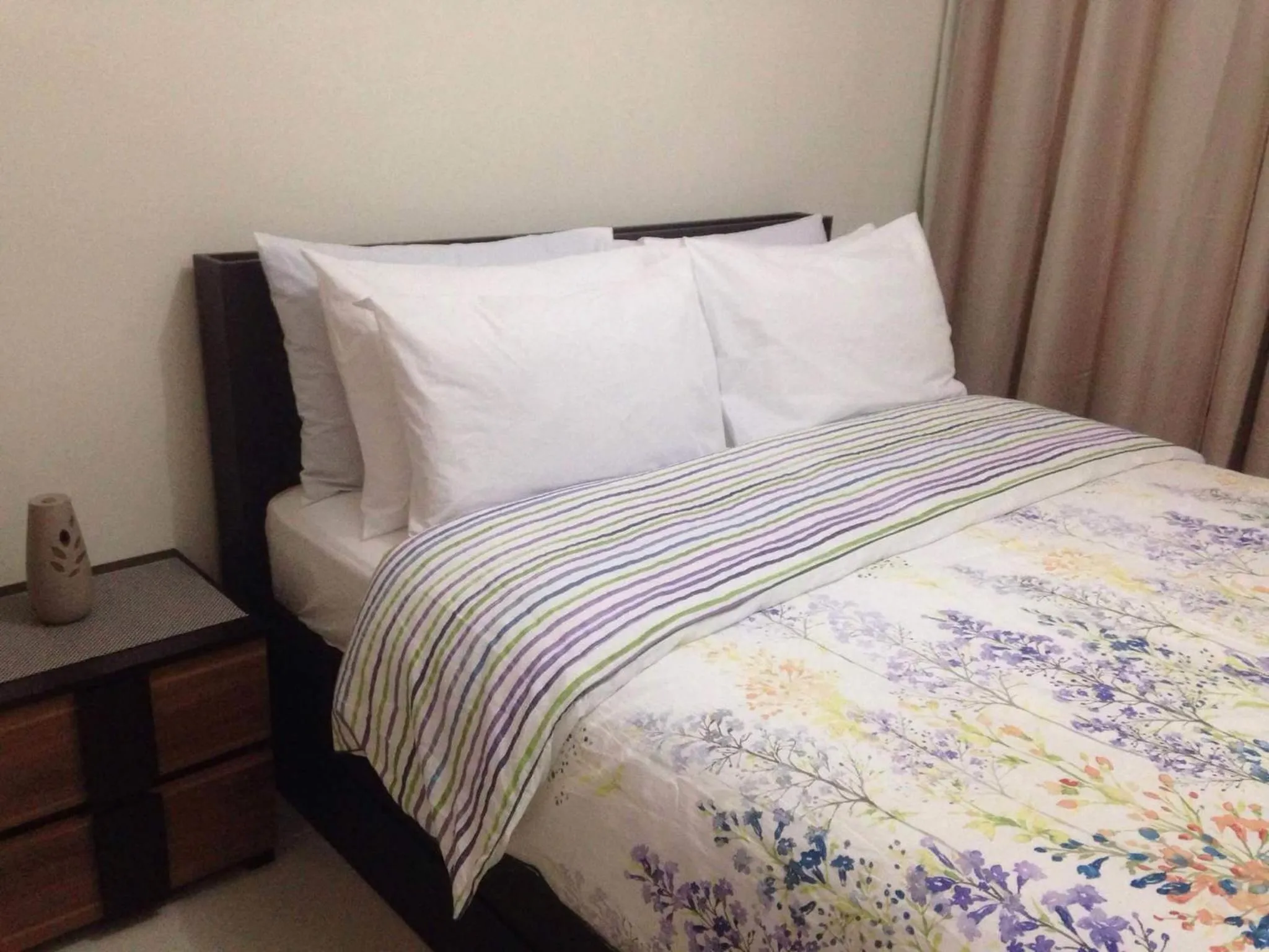 Bed in The Perfect Getaway