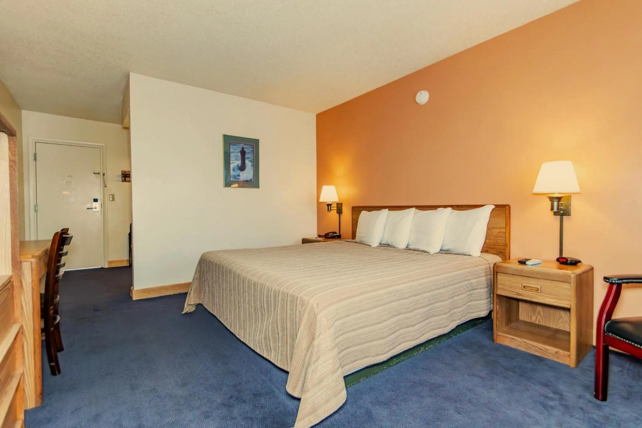 Bed in Americas Best Value Inn Ashtabula/Austinburg