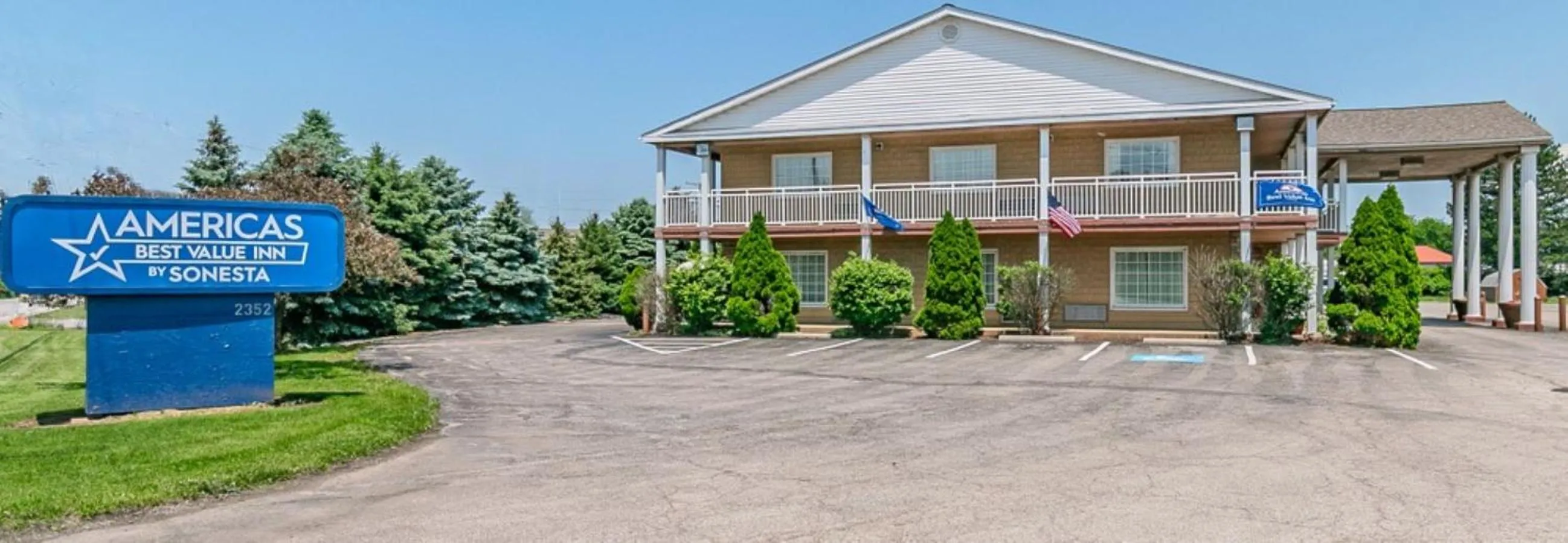 Property building in Americas Best Value Inn Ashtabula/Austinburg