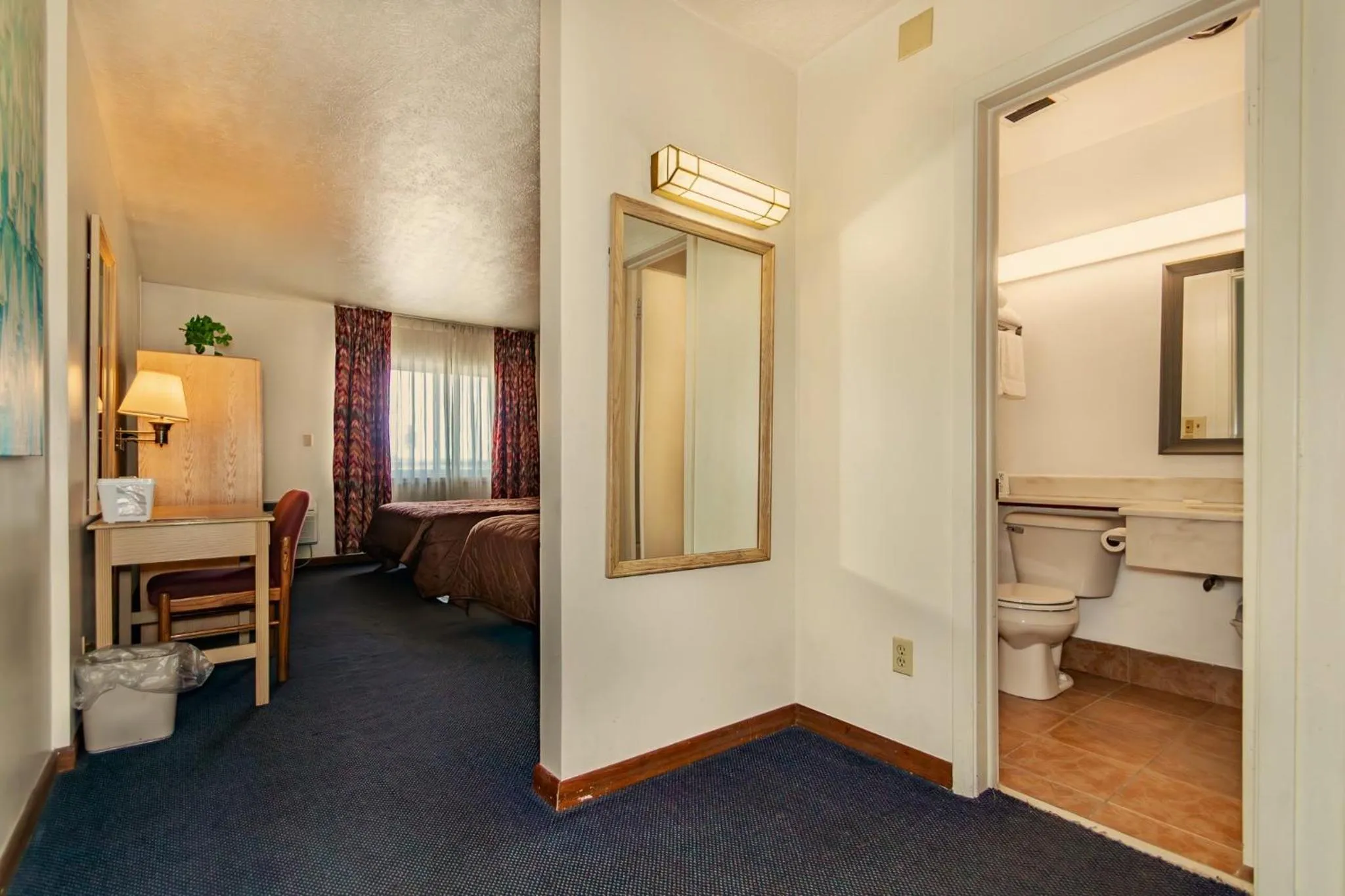 Photo of the whole room, Bed in Americas Best Value Inn Ashtabula/Austinburg