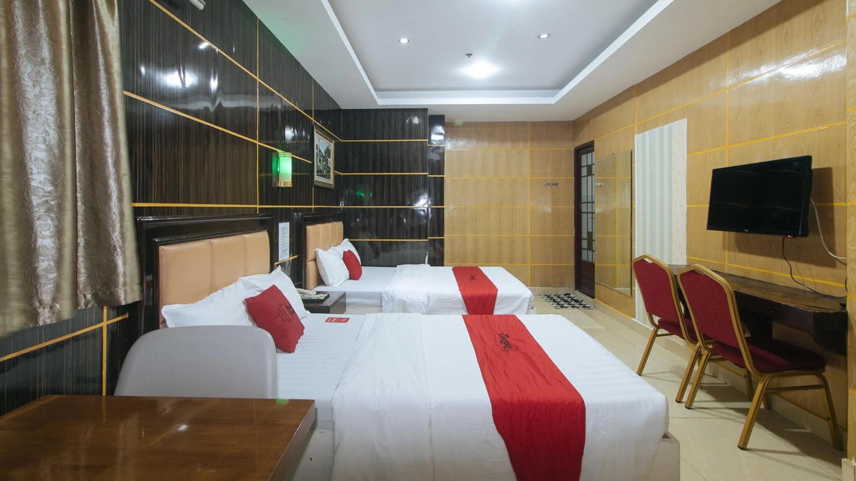 Bed in RedDoorz at Winter Hotel Araneta