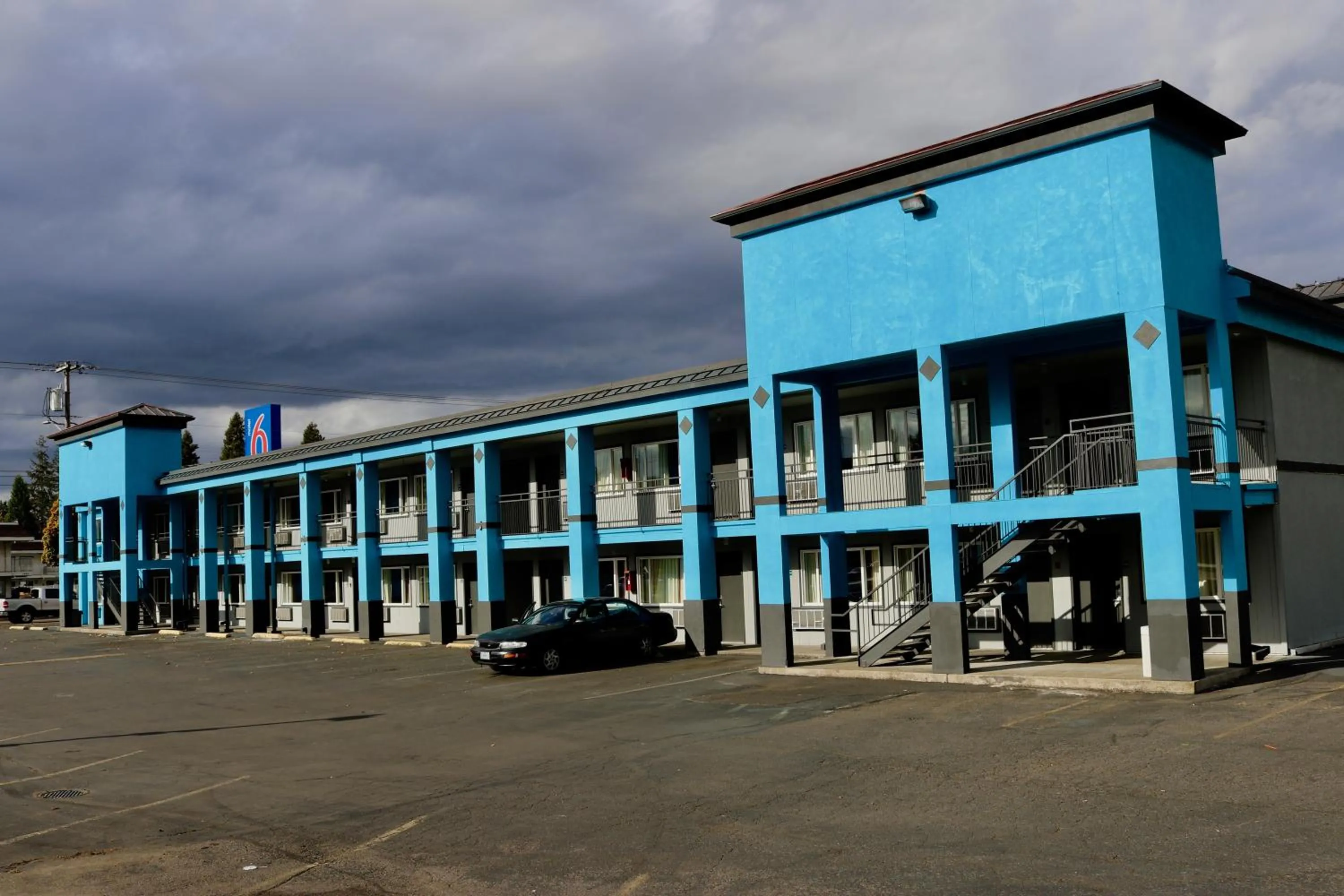 River view in Holiday Lodge - Salem,OR