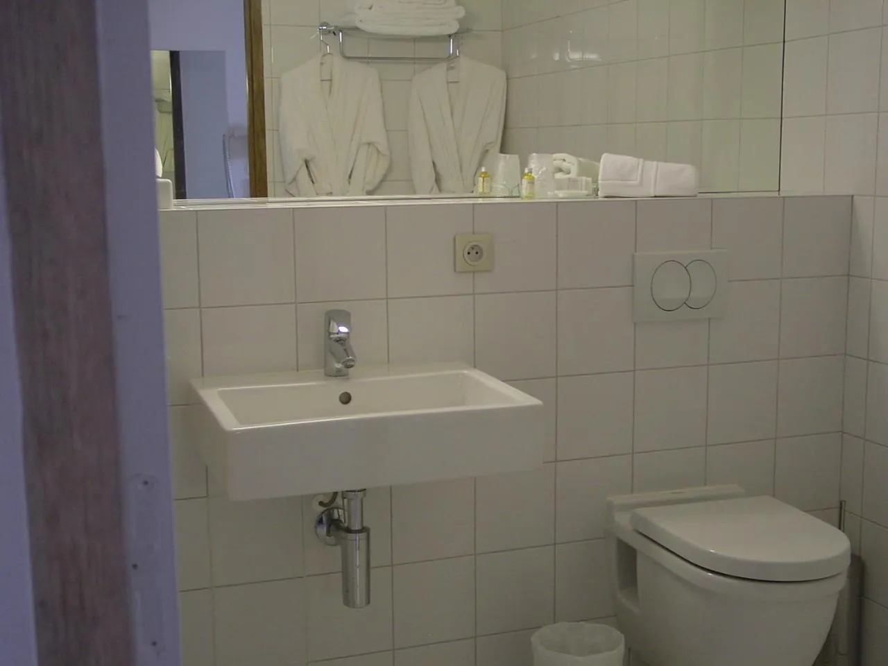 Bathroom in L'Armateur