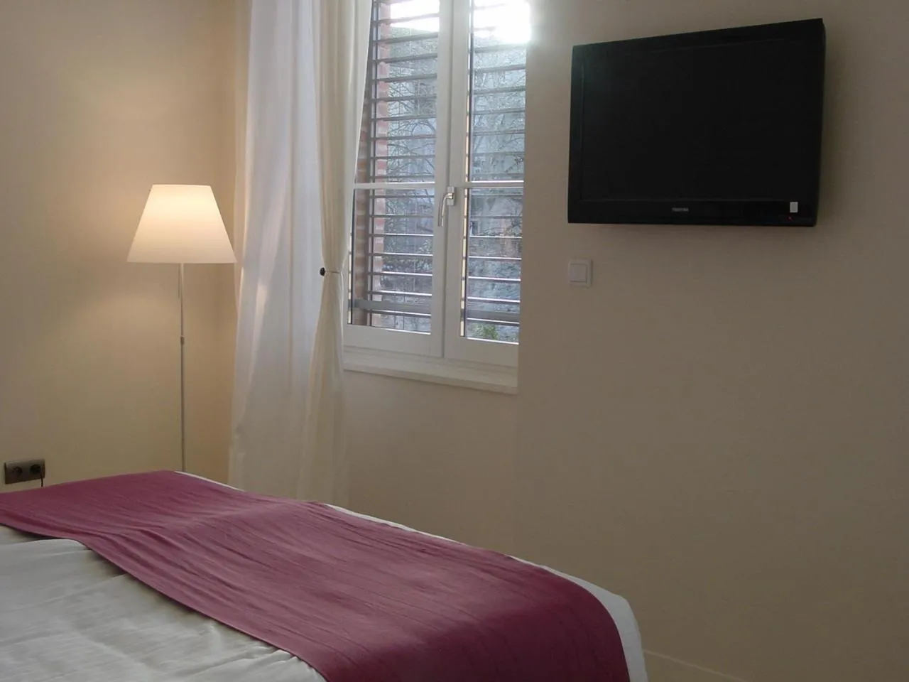 Decorative detail, Bed in L'Armateur