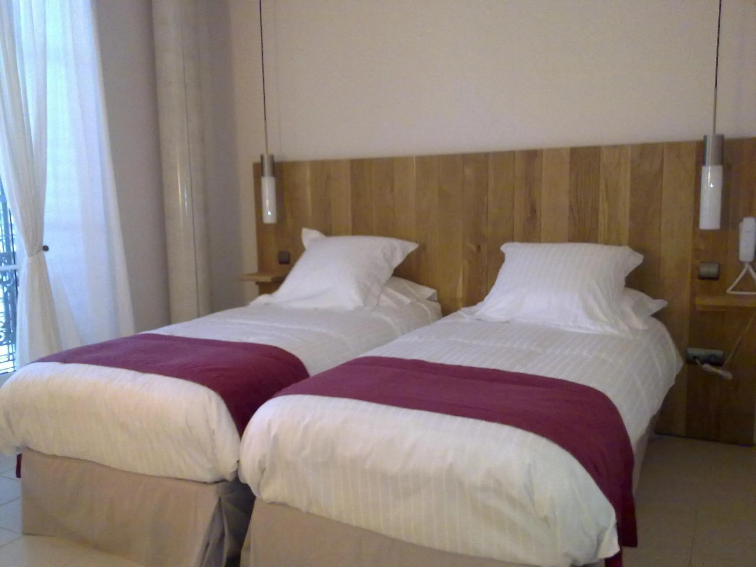 Photo of the whole room, Bed in L'Armateur