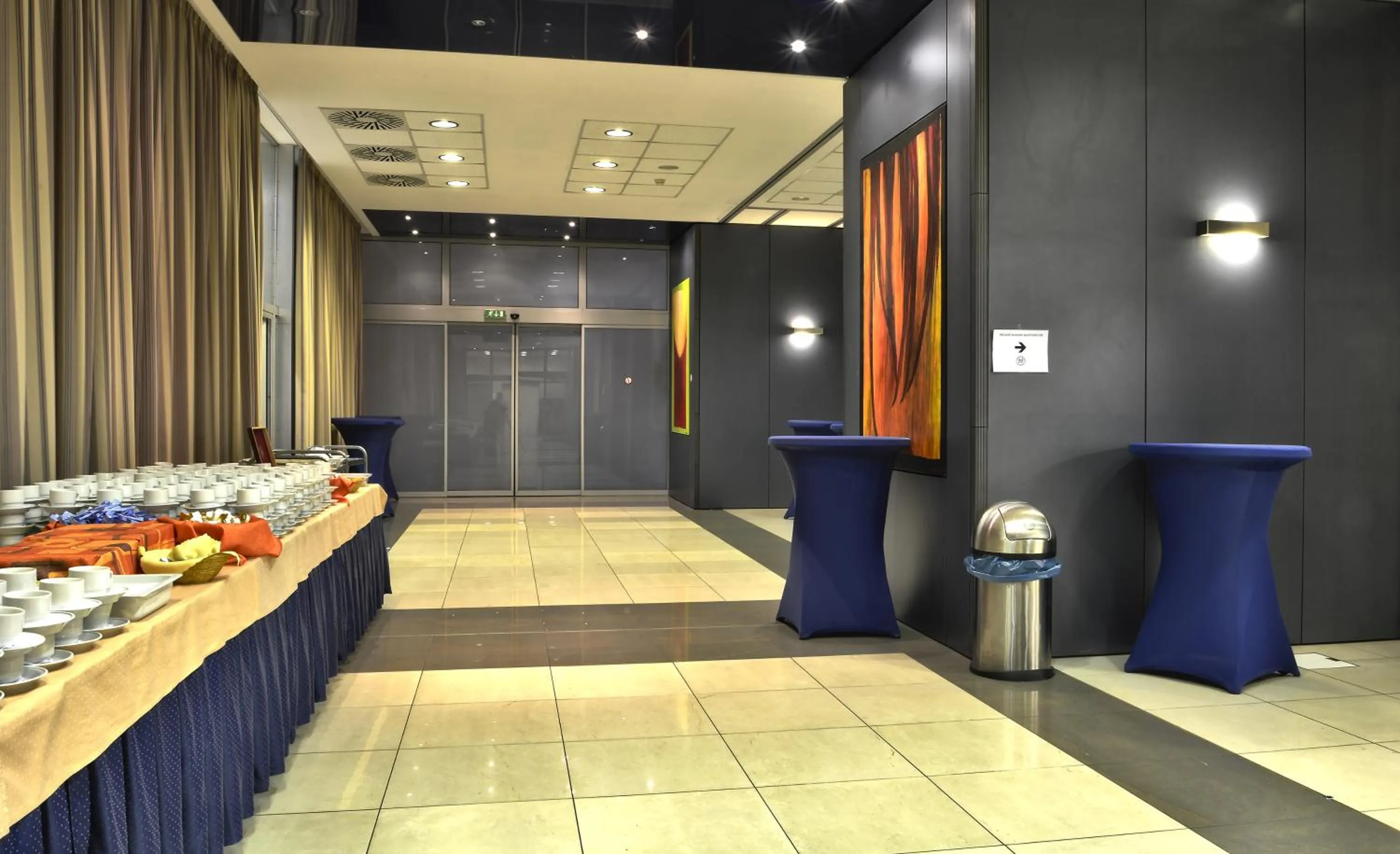 Food in Olympik Artemis