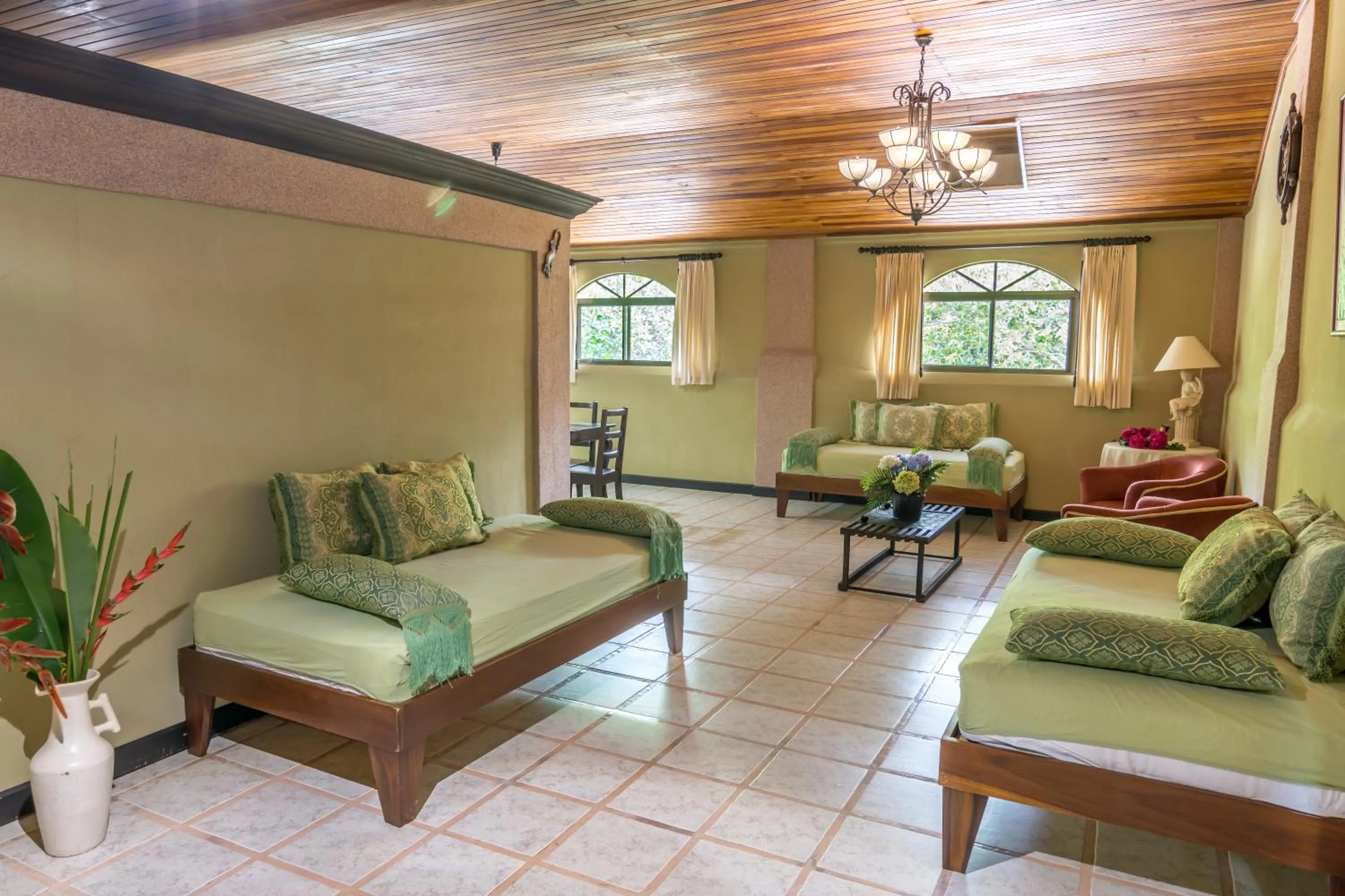 Living room in Kayak Lodge