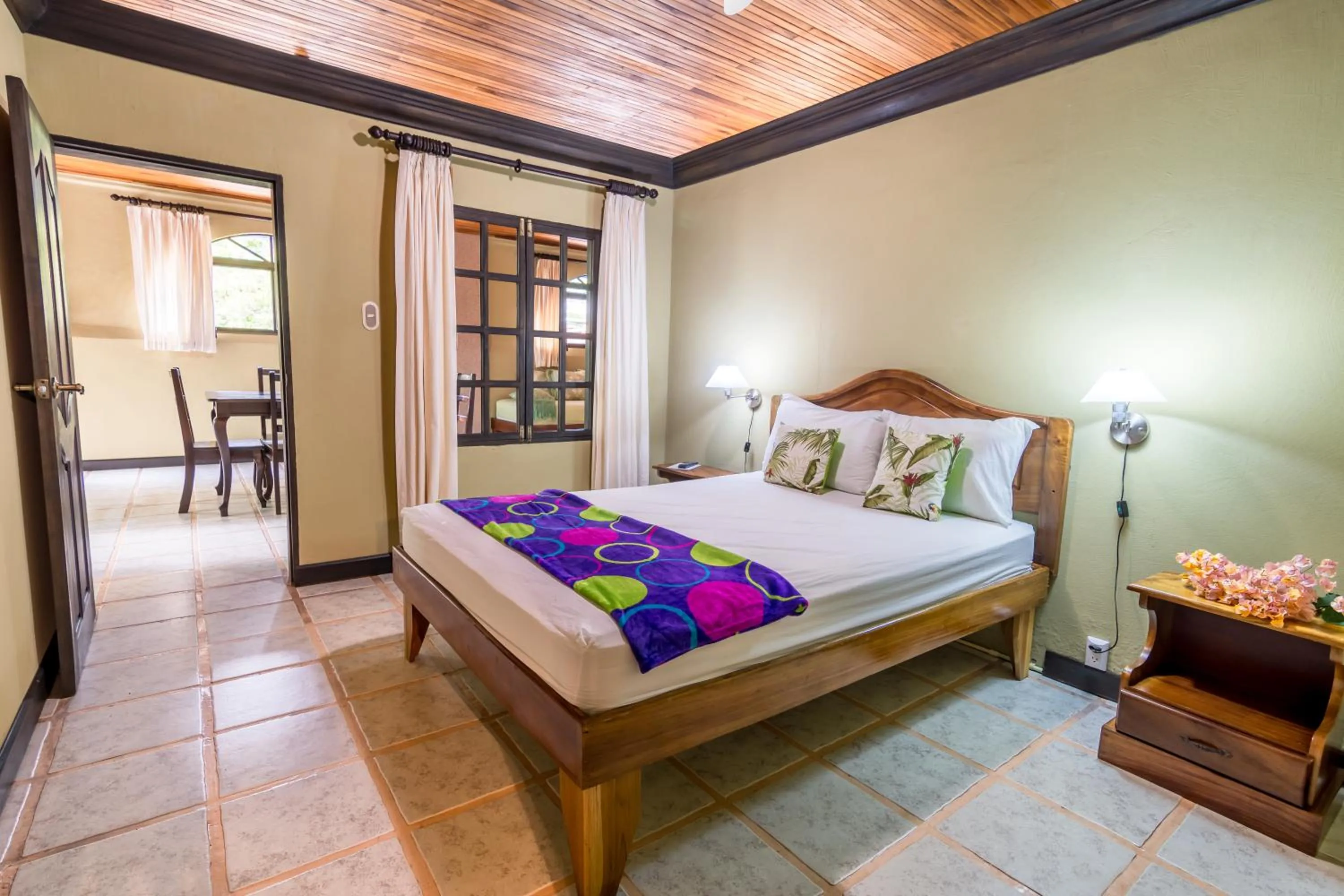 Bedroom, Bed in Kayak Lodge