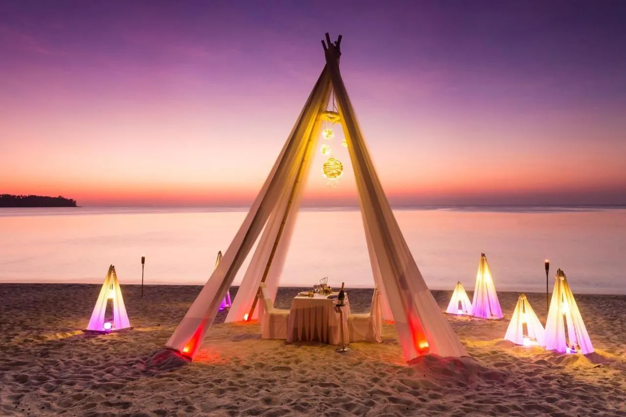 Beach, Sunrise/Sunset in Art Patong Residence