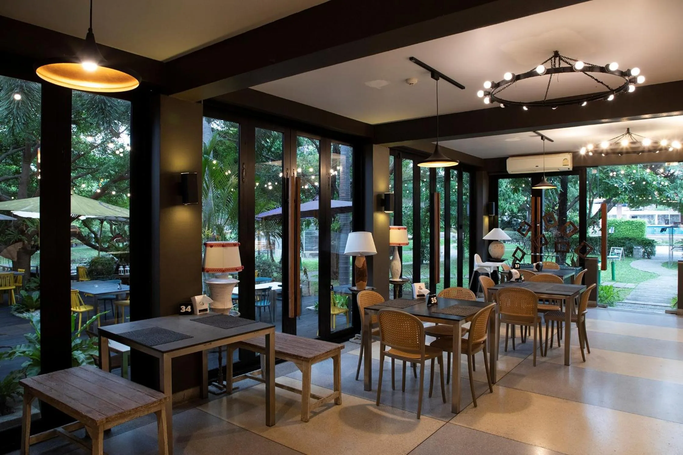 Restaurant/places to eat in The Leela Resort & Spa Pattaya