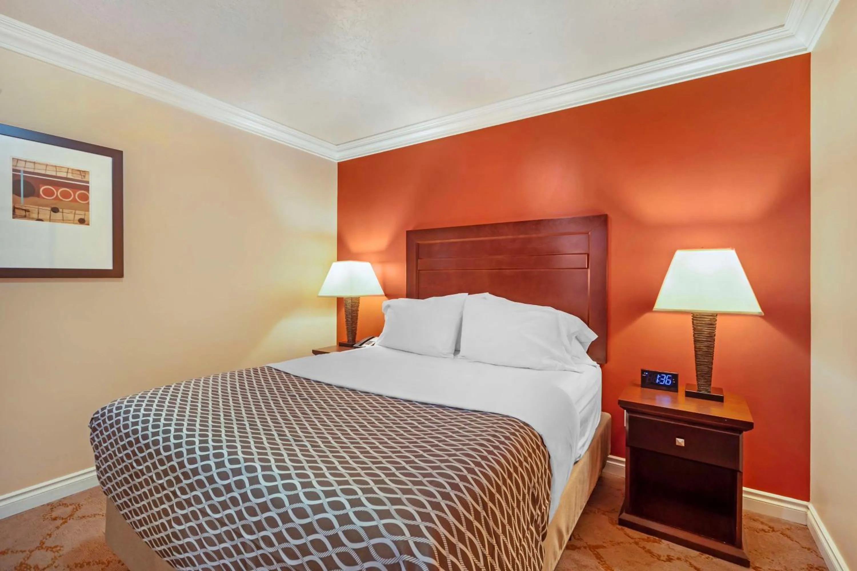 Bedroom, Bed in Best Western PLUS Mirage Hotel and Resort