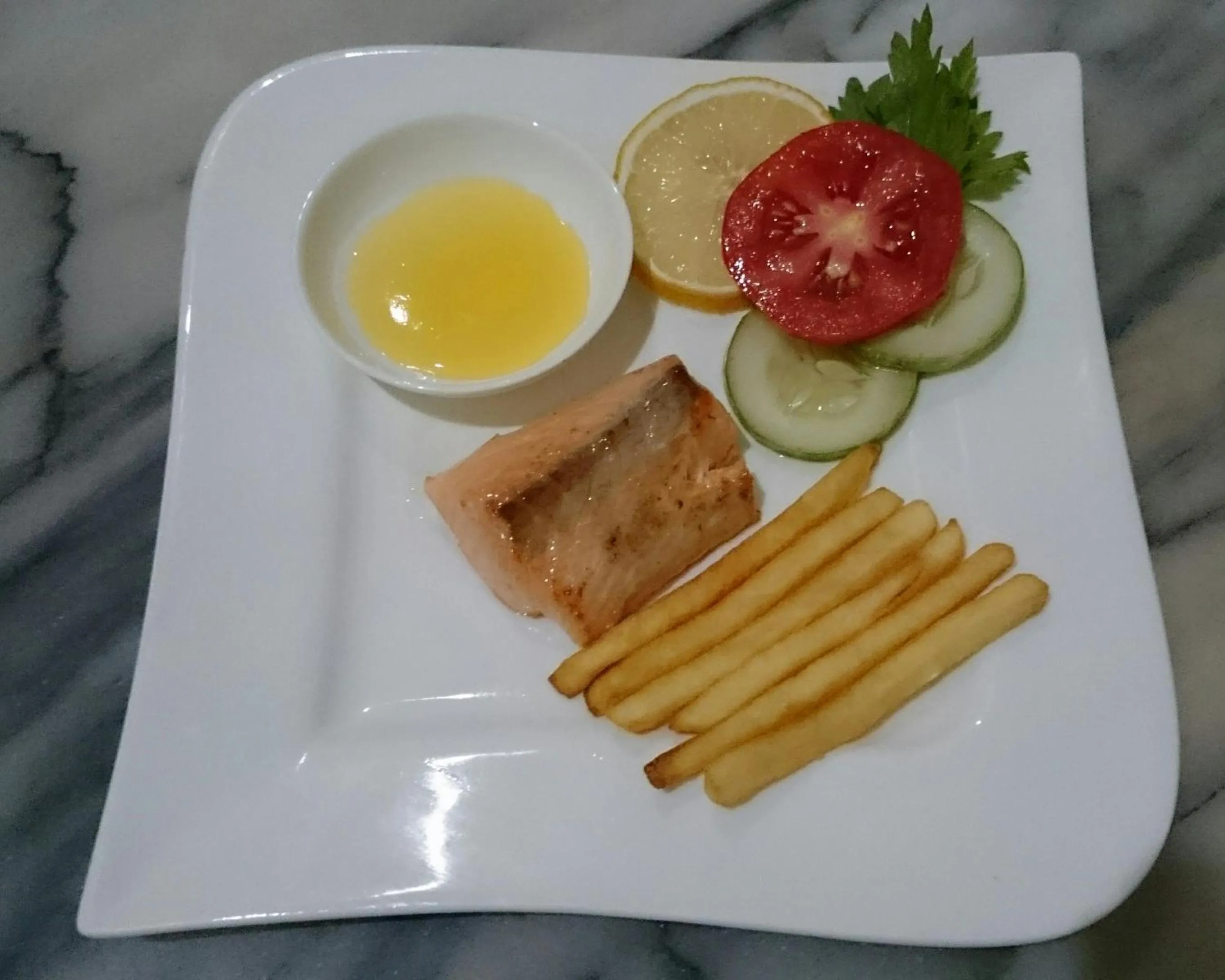 Restaurant/places to eat in Grand Cepu Hotel