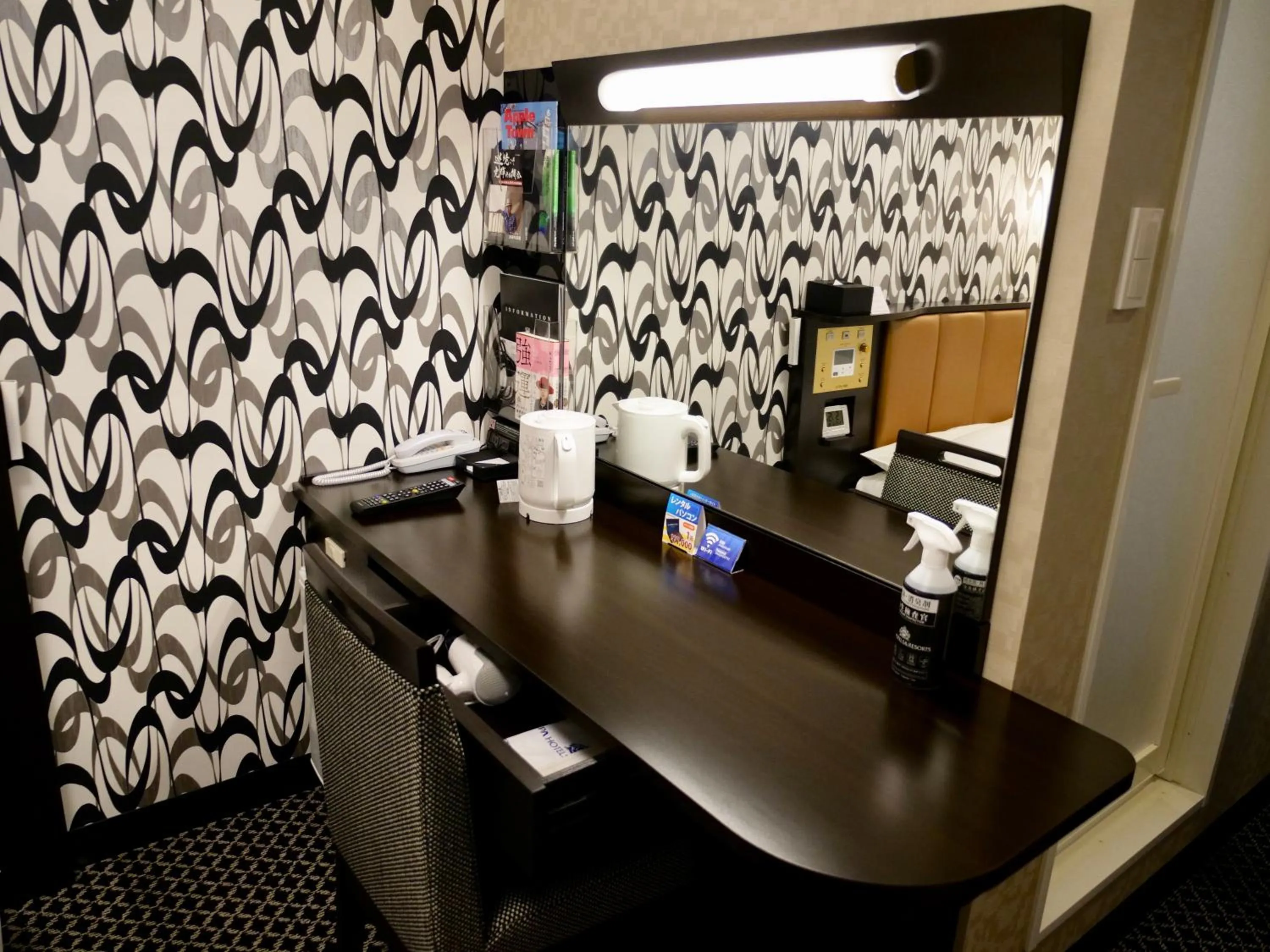 Photo of the whole room in APA Hotel TKP Keikyu Kawasaki Ekimae