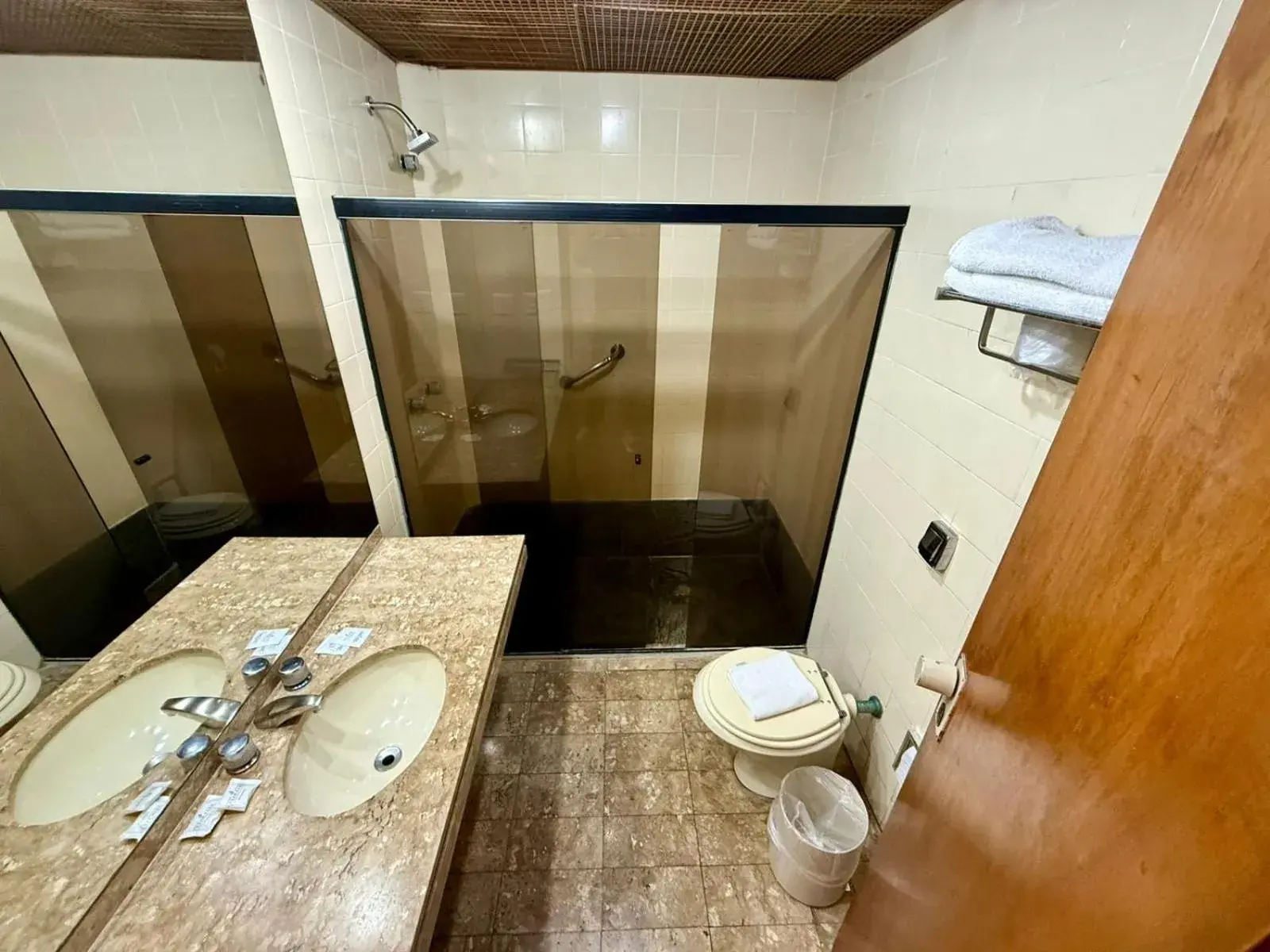 Superior Triple Room in César Park Hotel Superior Triple Room in César Park Hotel