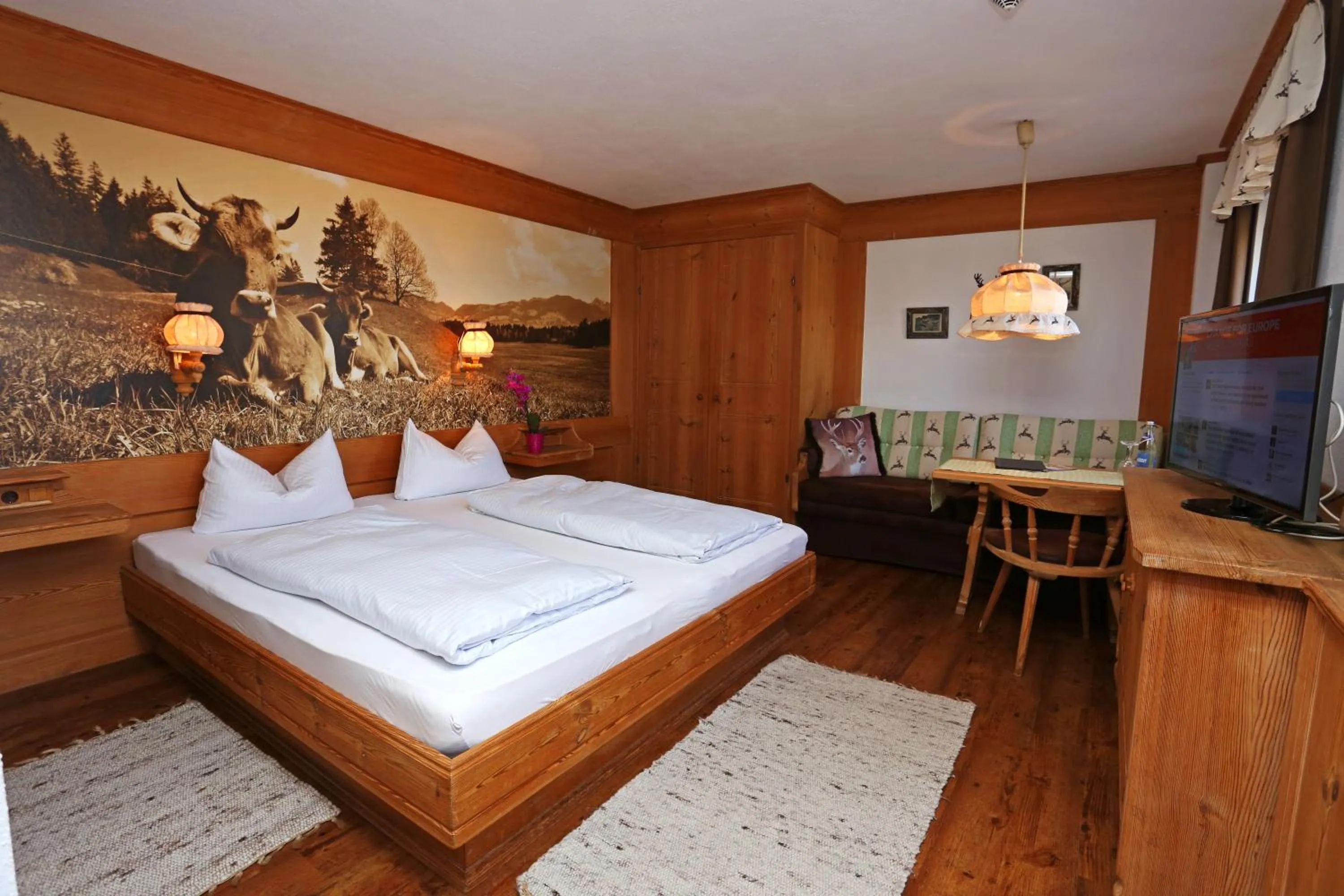 Bed in lustiger Hirsch