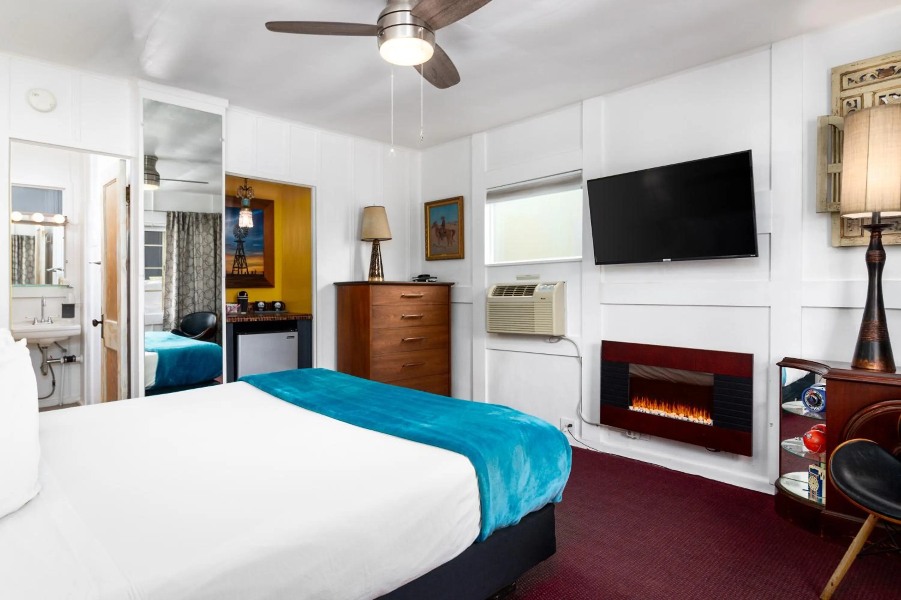 Bed in The Motor Lodge