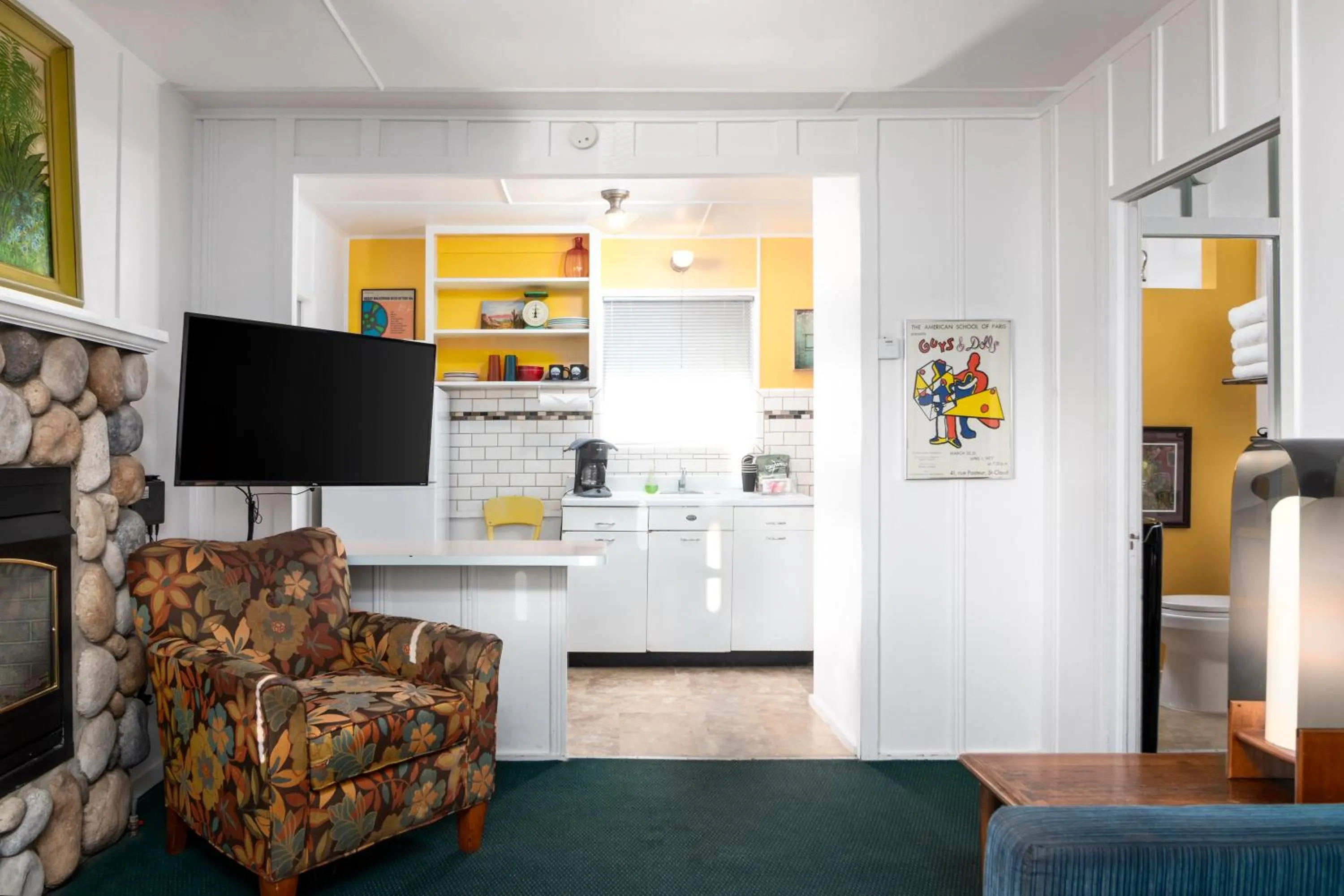 TV and multimedia in The Motor Lodge