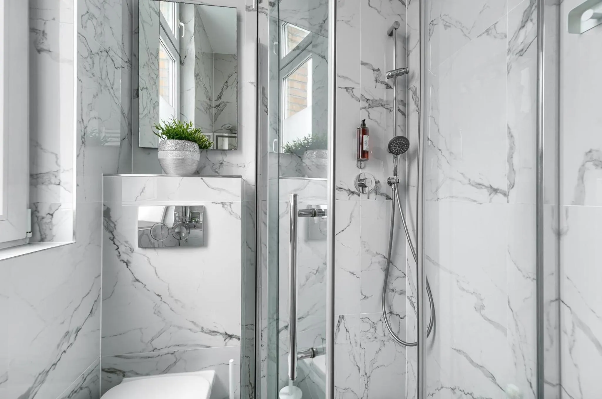 Shower in Stawa Villa & Apart