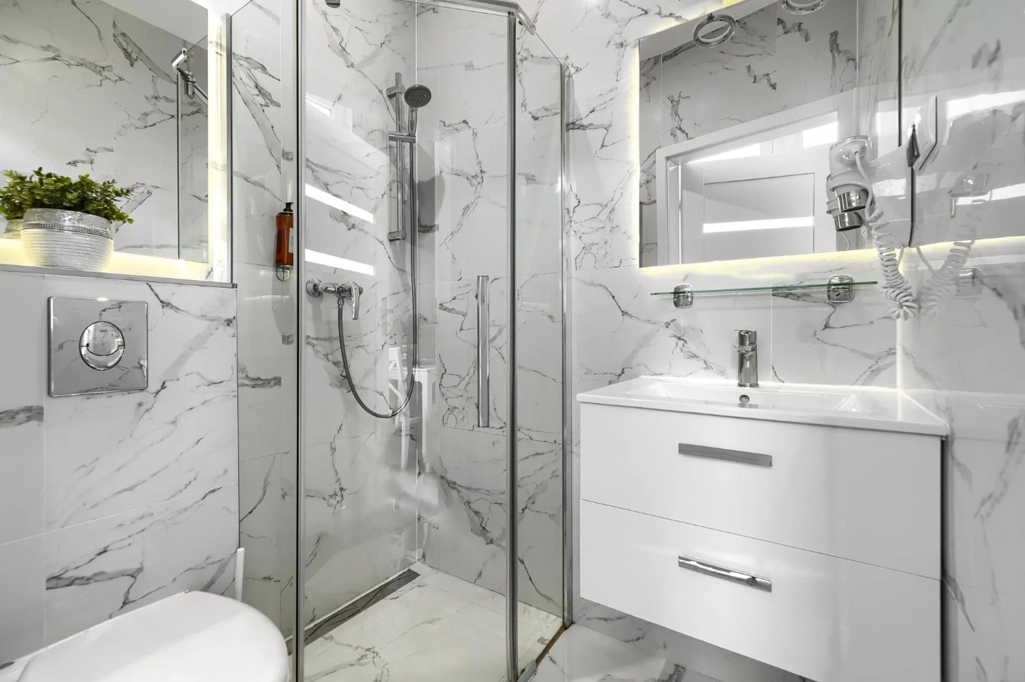 Shower in Stawa Villa & Apart