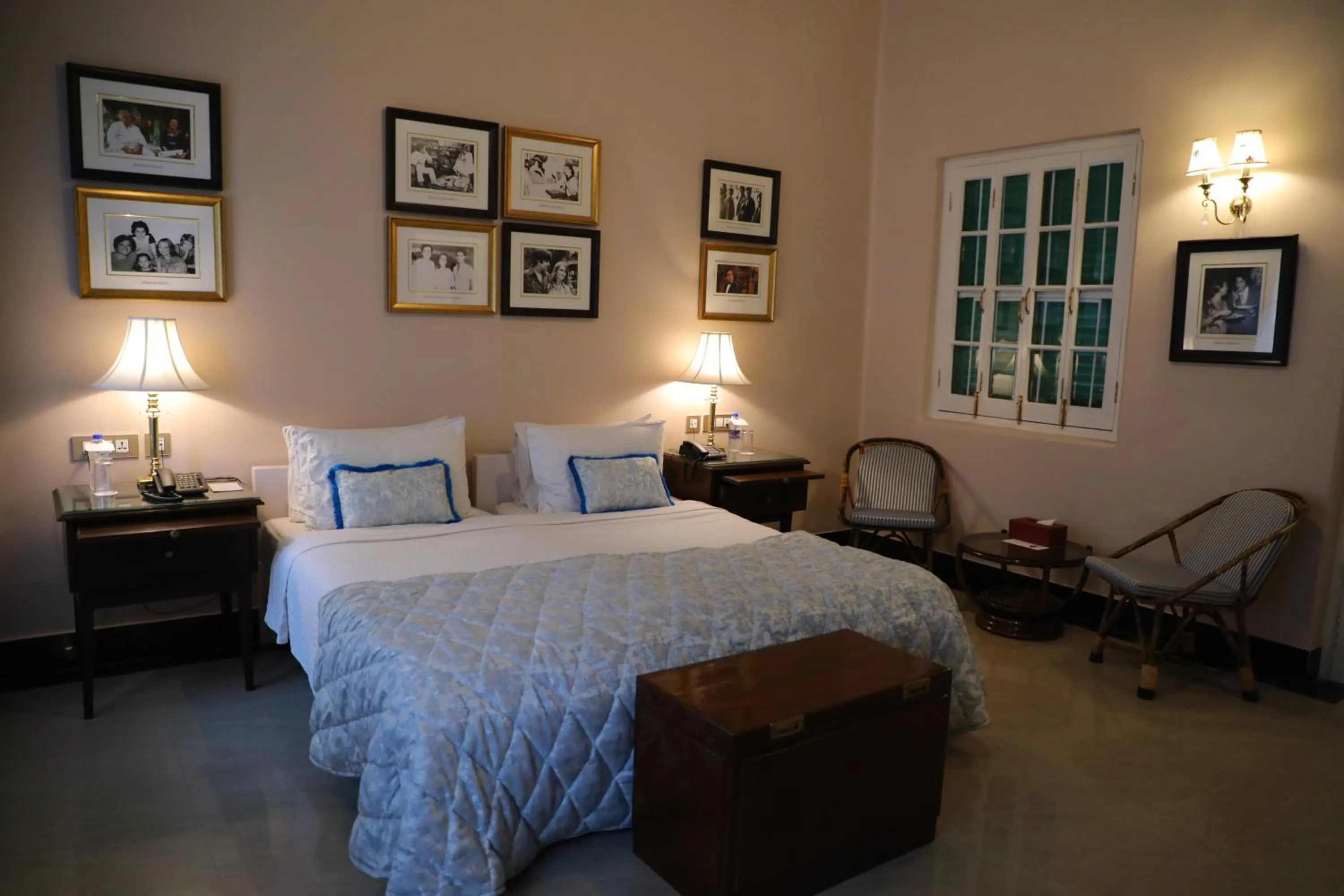 Bed in The Elgin Fairlawn, Kolkata