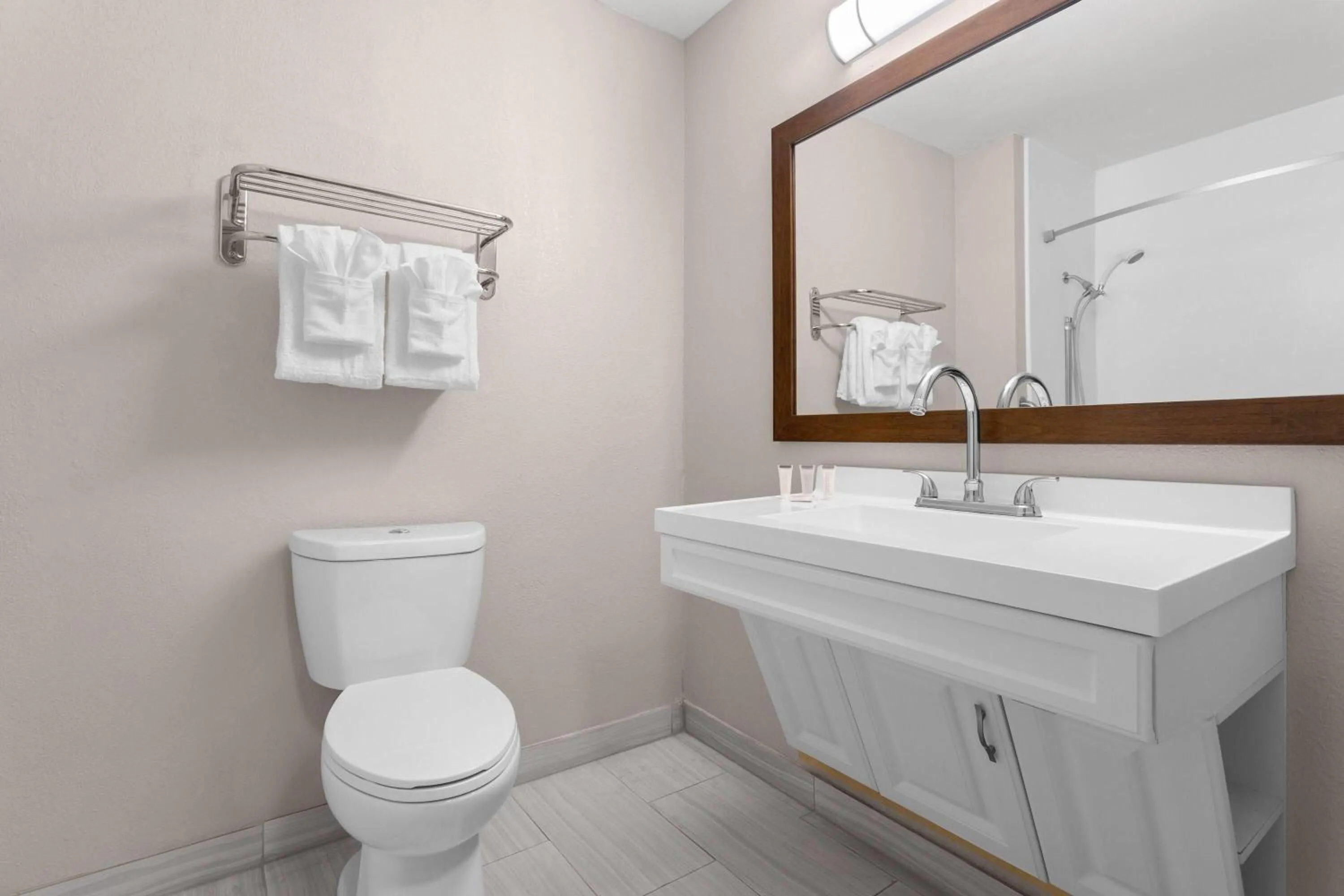 Bathroom in Days Inn by Wyndham Rawlins