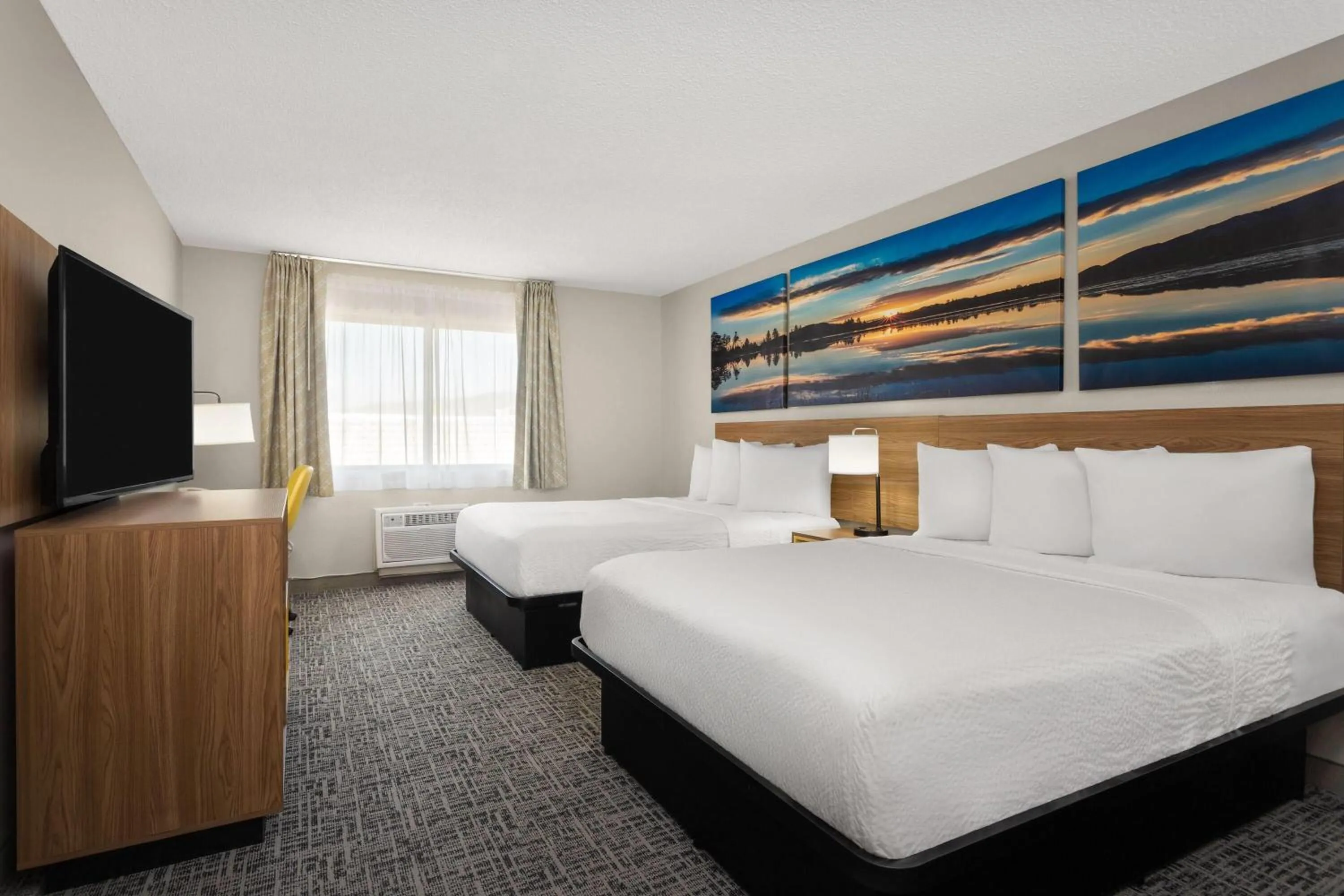 Photo of the whole room, Bed in Days Inn by Wyndham Rawlins