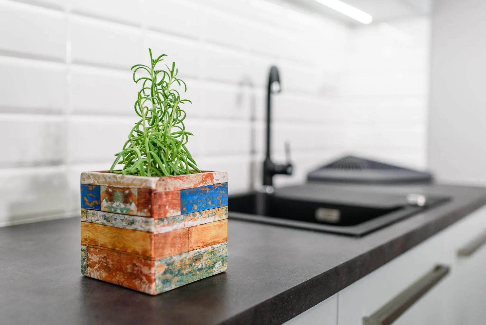 Decorative detail in Enklawa Mikołajki