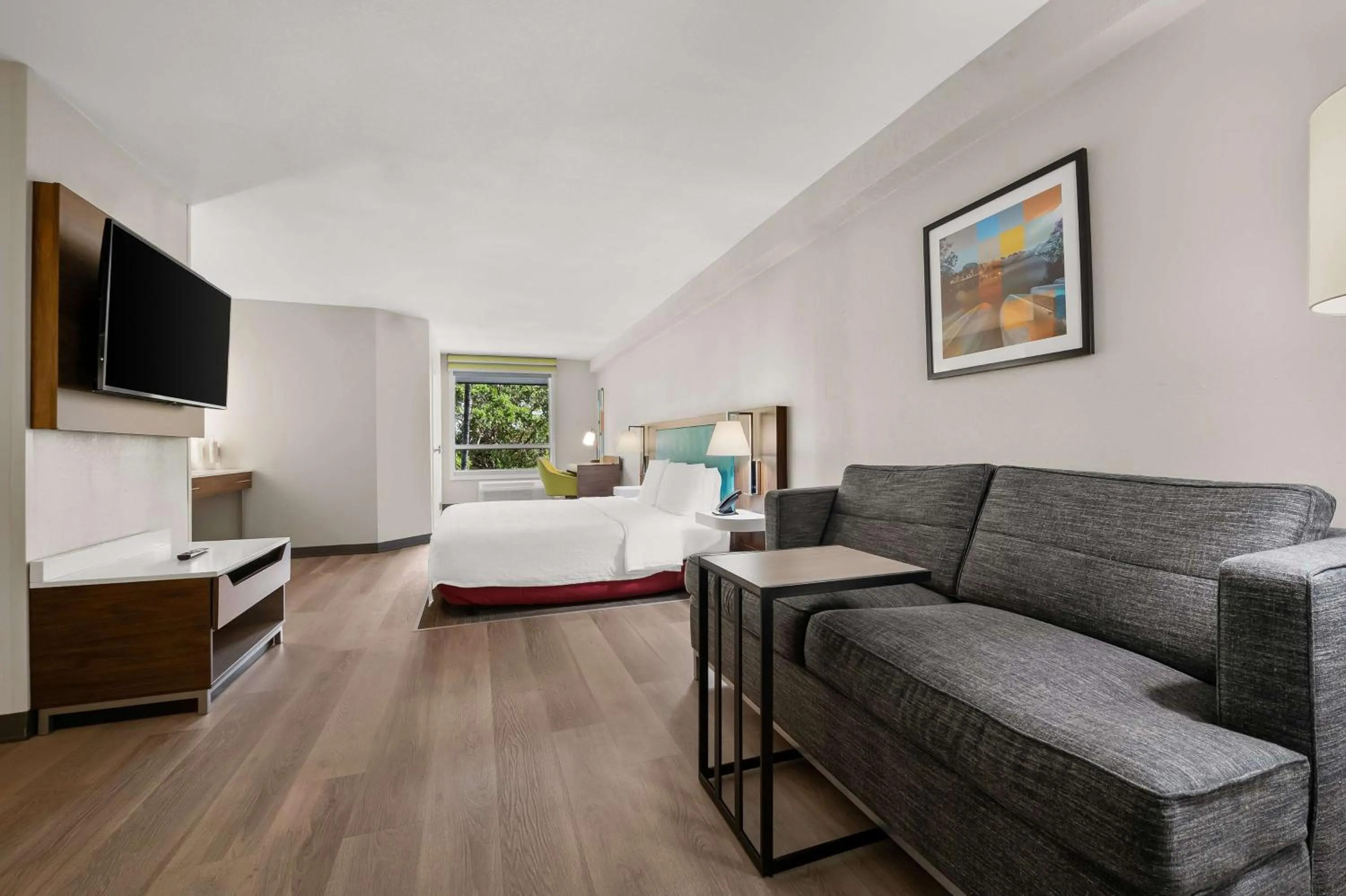 Living room in Hampton Inn Weston Fort Lauderdale