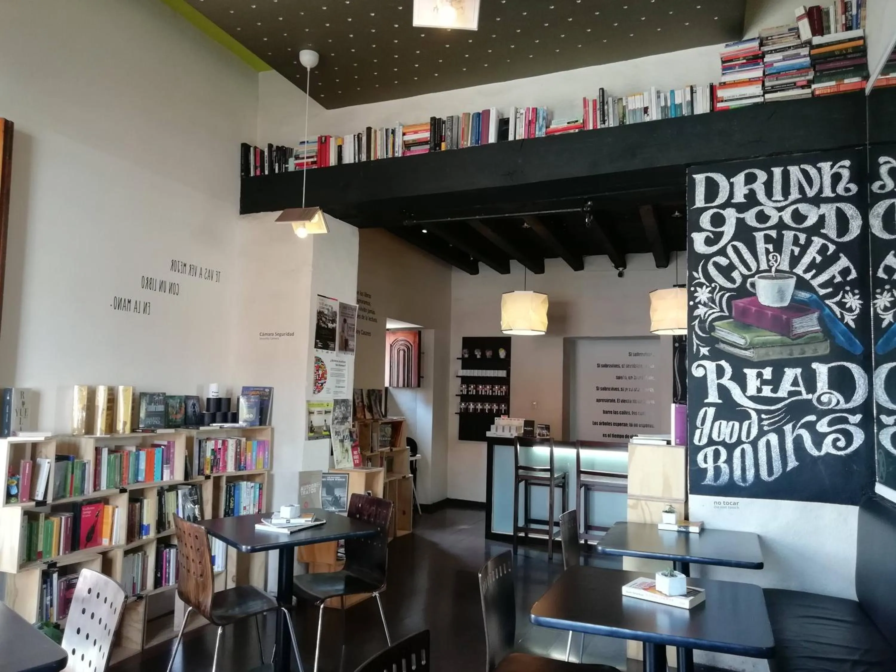 Restaurant/places to eat in Pórtico Hotel & Galería