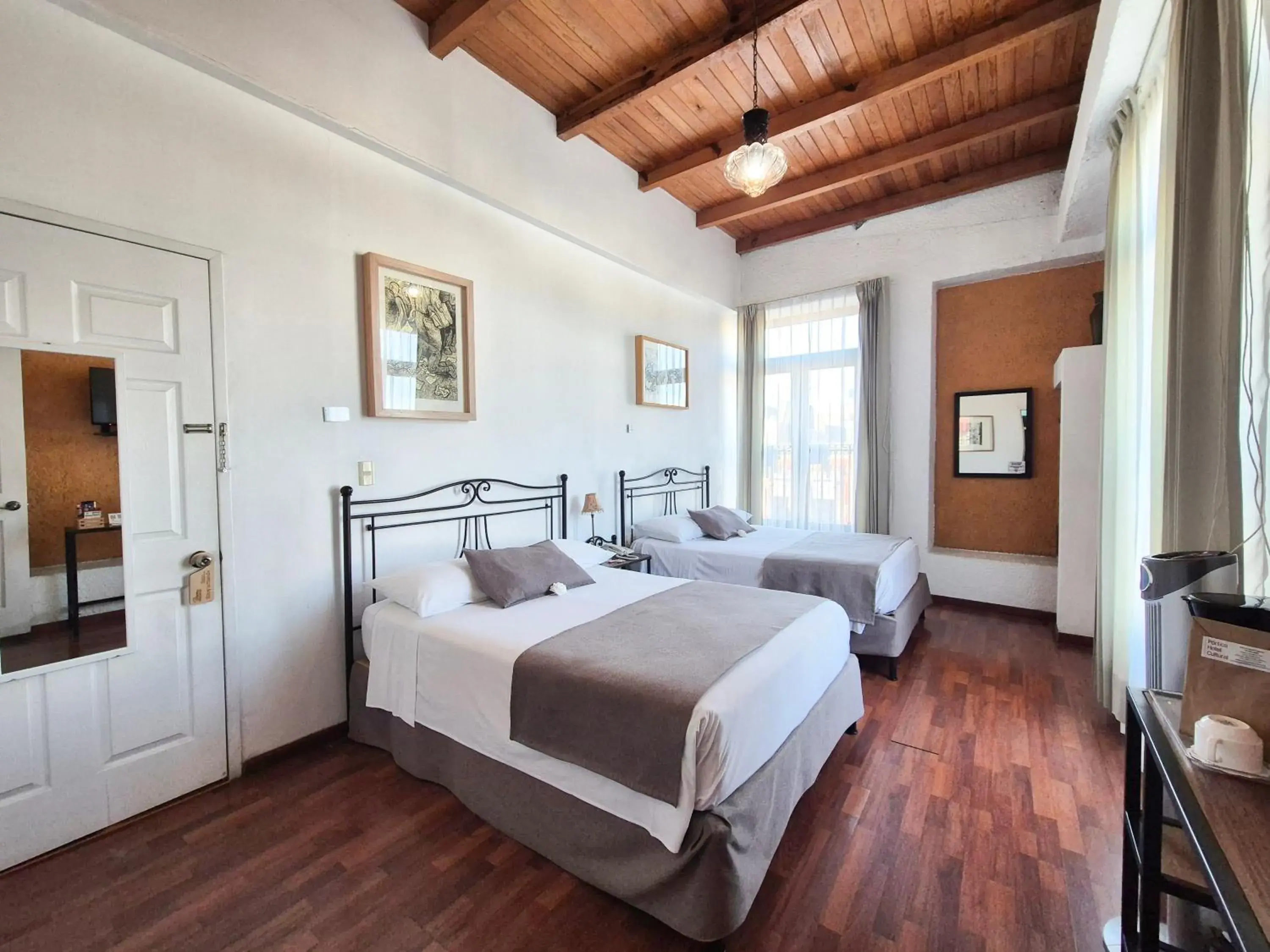 Pórtico Hotel & Galería Pórtico Hotel & Galería