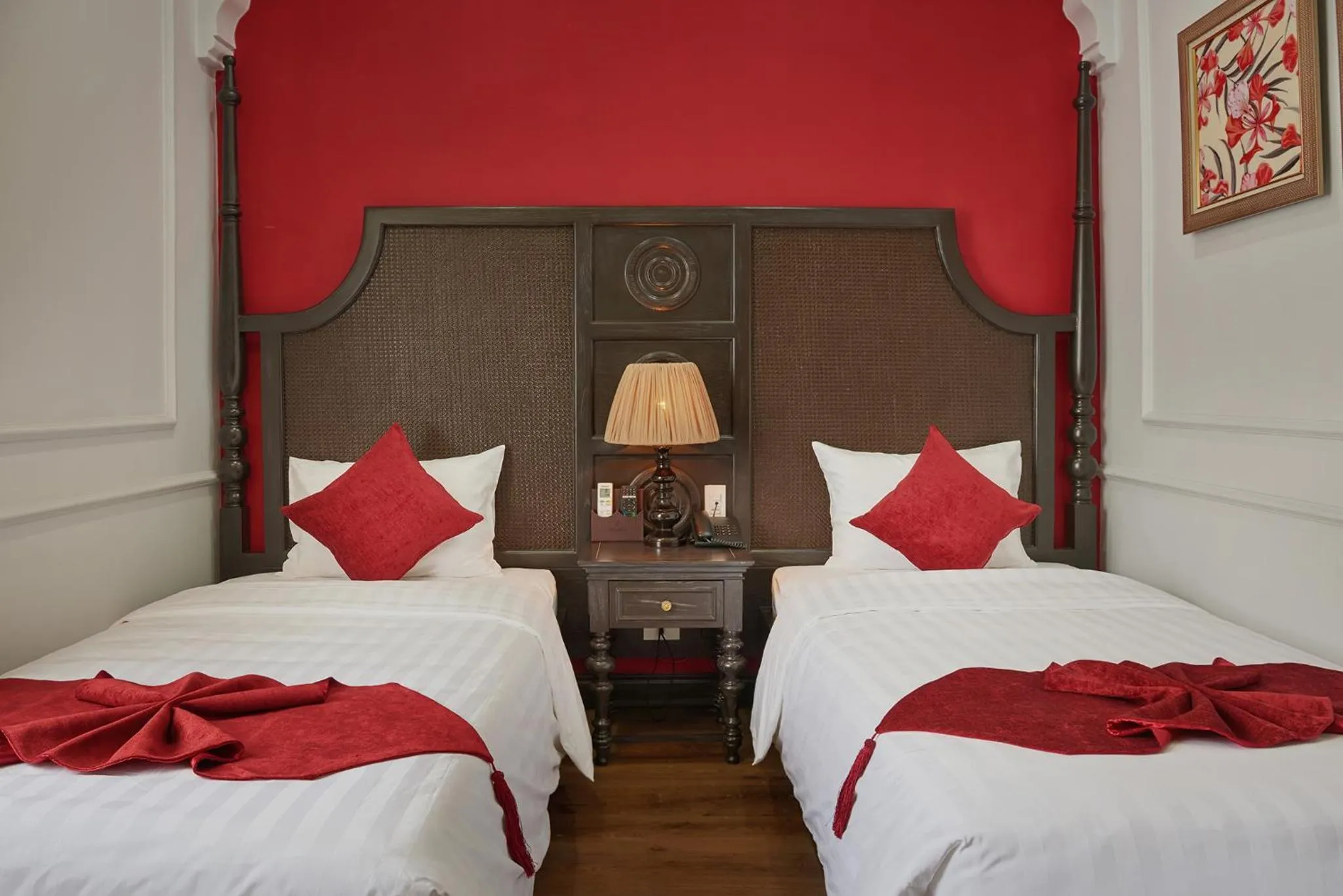 Bed in Manoir Des Arts Hotel