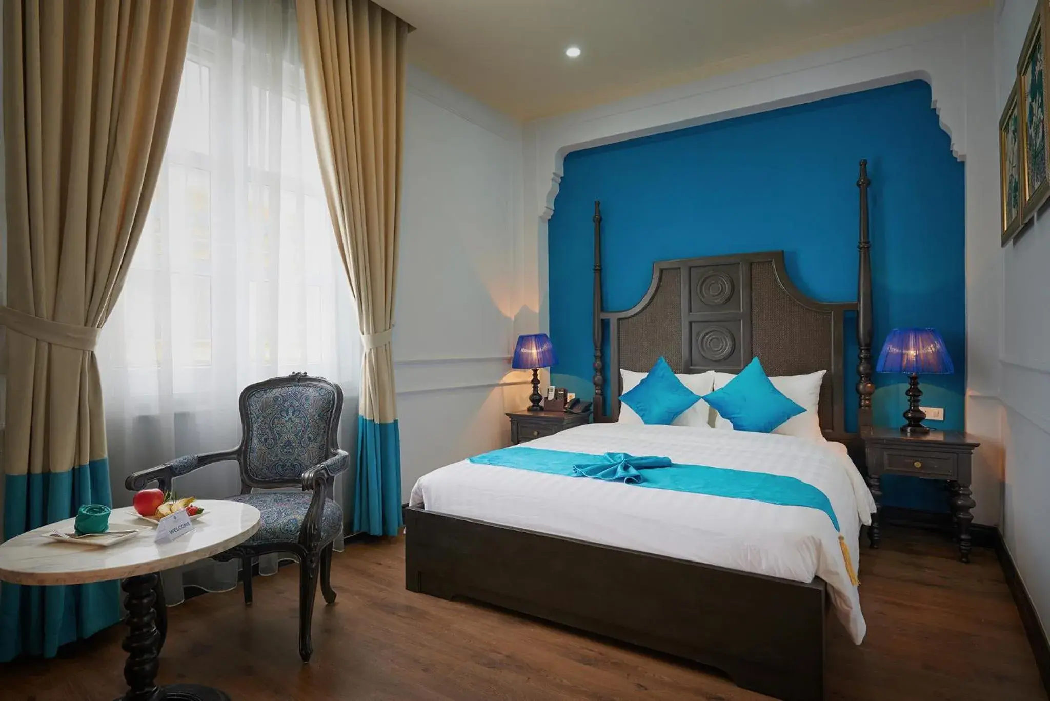 Deluxe Double Room - single occupancy in Manoir Des Arts Hotel Deluxe Double Room - single occupancy in Manoir Des Arts Hotel