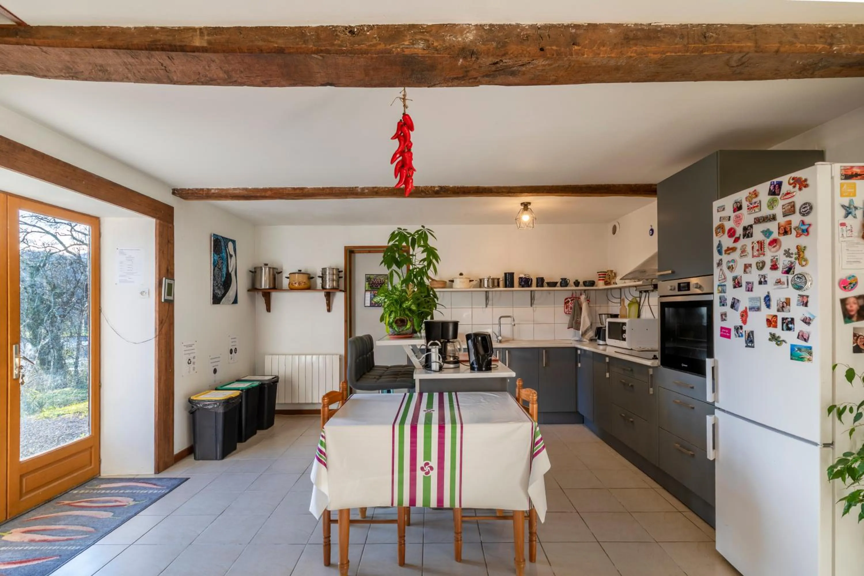 Kitchen or kitchenette in Chambres d'hôtes Chez Barbara