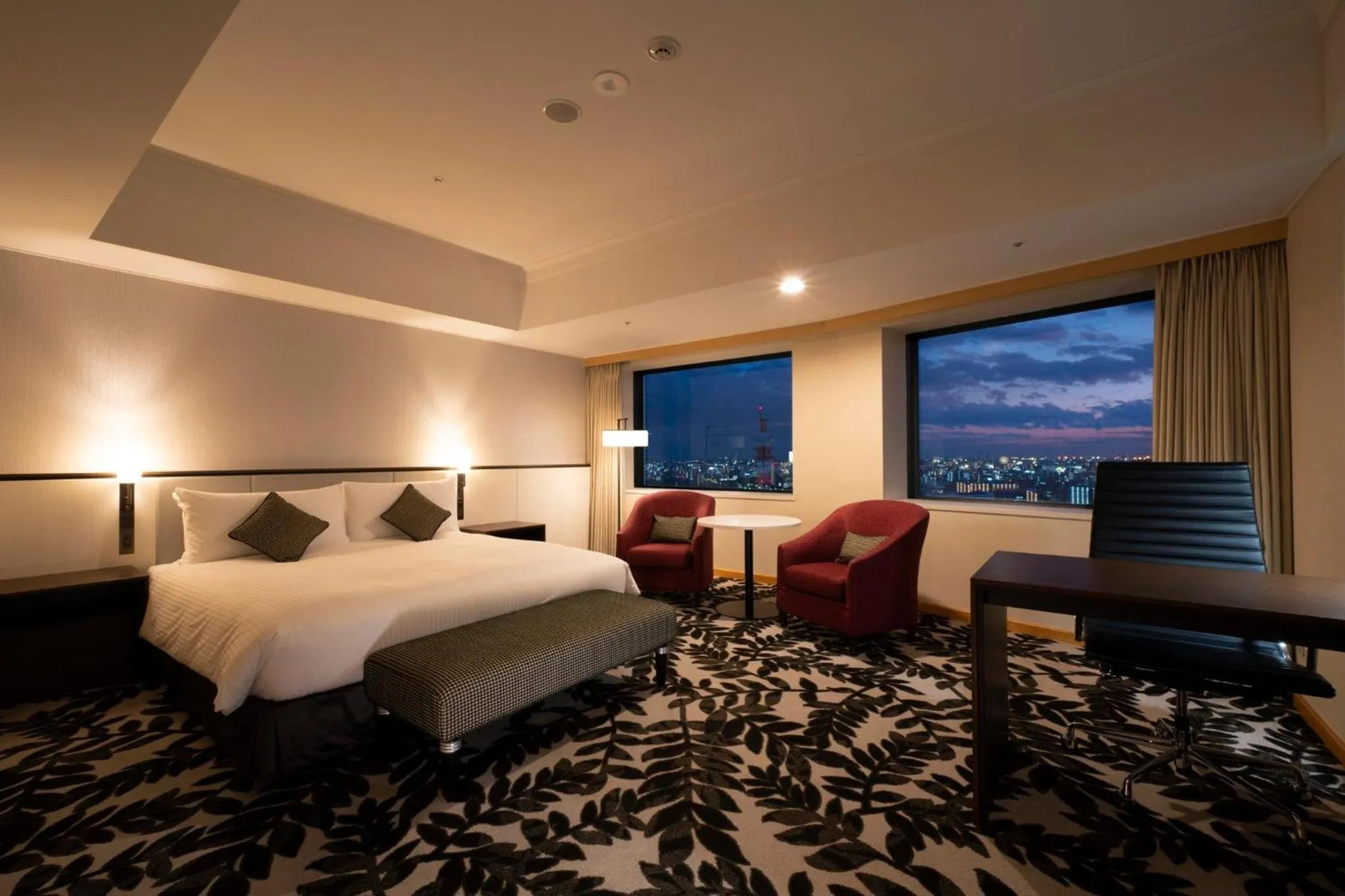 Photo of the whole room, Bed in ANA Crowne Plaza Hotel Grand Court Nagoya by IHG