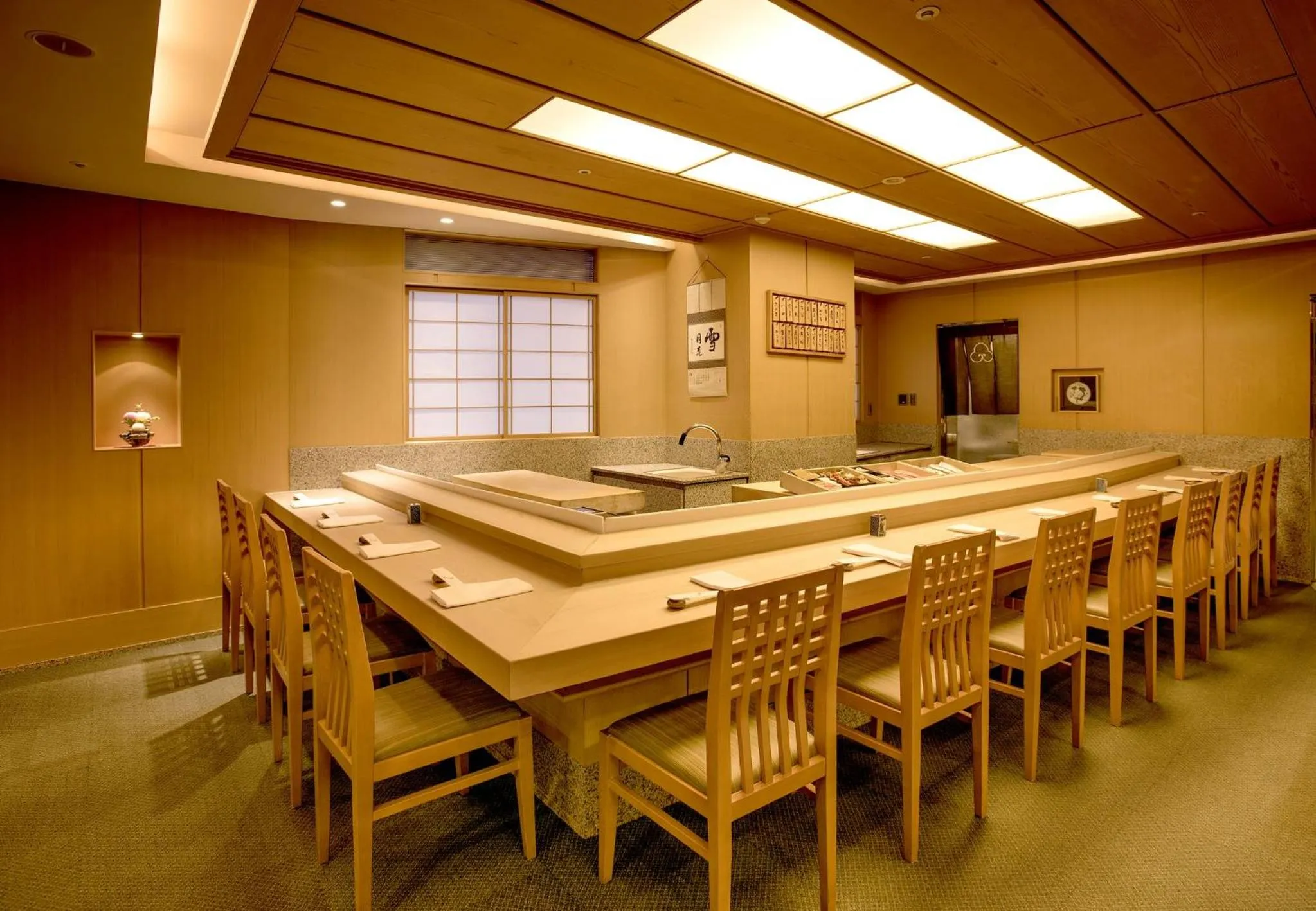 Restaurant/places to eat in ANA Crowne Plaza Hotel Grand Court Nagoya by IHG