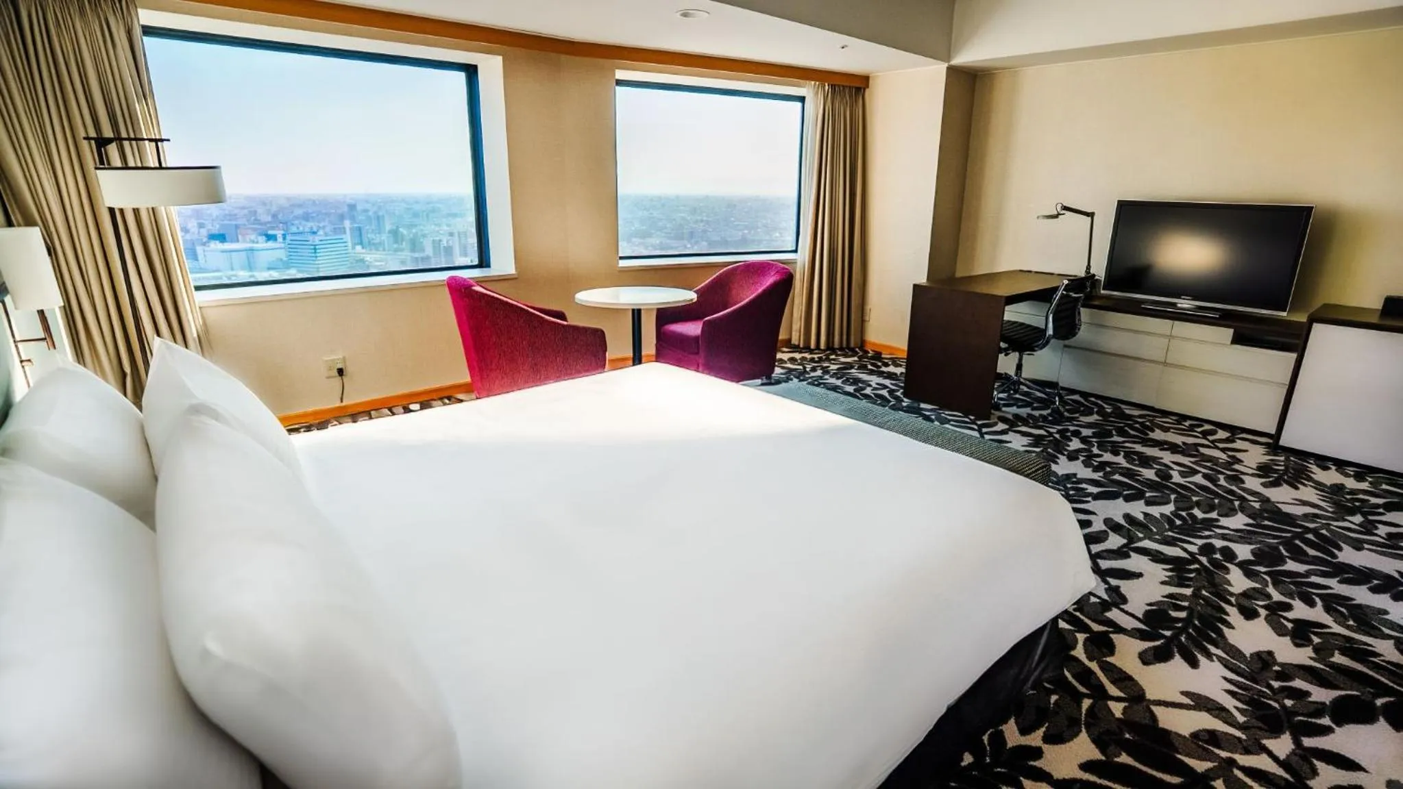 Photo of the whole room, Bed in ANA Crowne Plaza Hotel Grand Court Nagoya by IHG