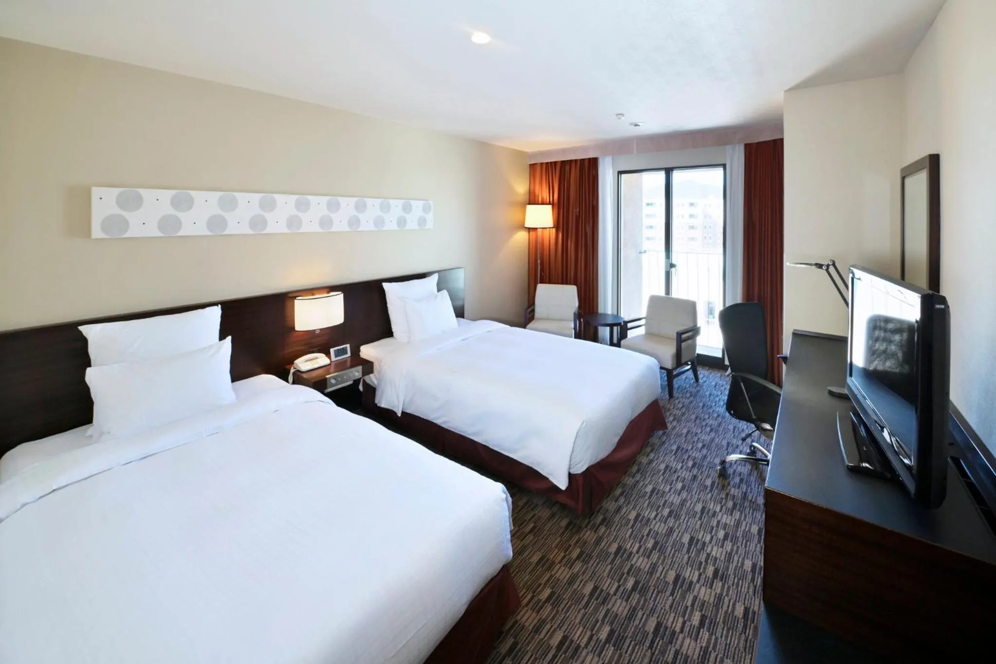 Photo of the whole room, Bed in ANA Crowne Plaza Hotel Nagasaki Gloverhill by IHG