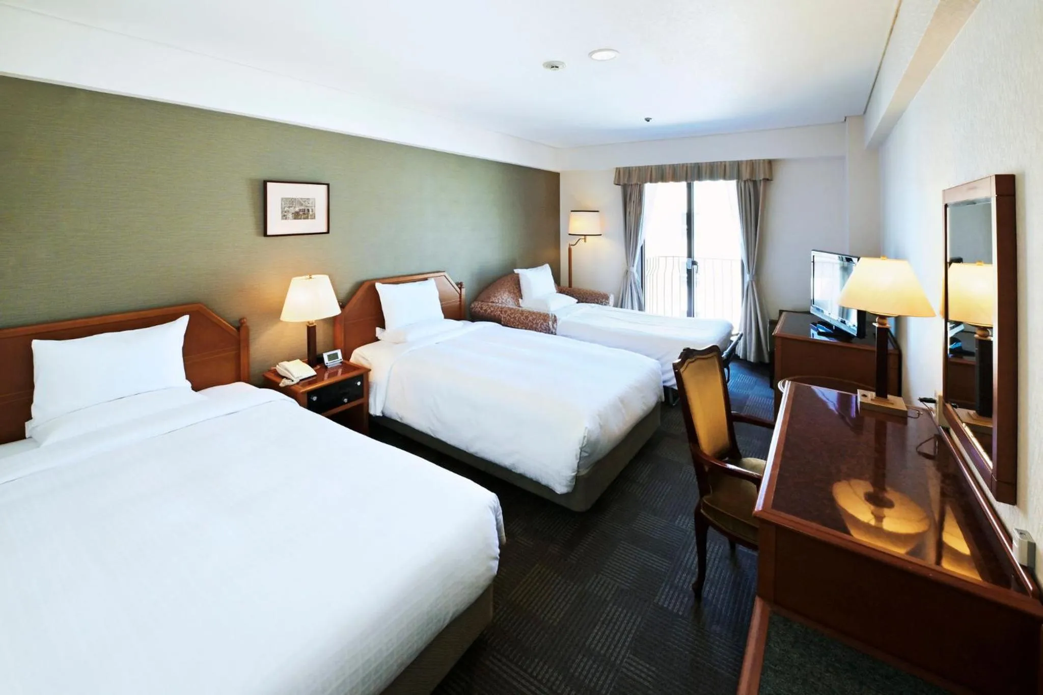 Photo of the whole room, Bed in ANA Crowne Plaza Hotel Nagasaki Gloverhill by IHG