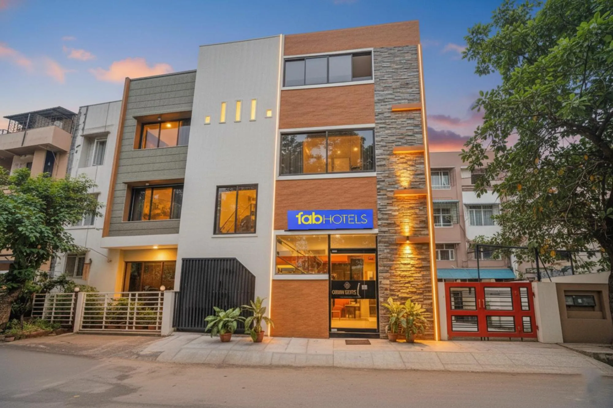 Facade/entrance in FabHotel Crown Suites - Nr Sony Signals