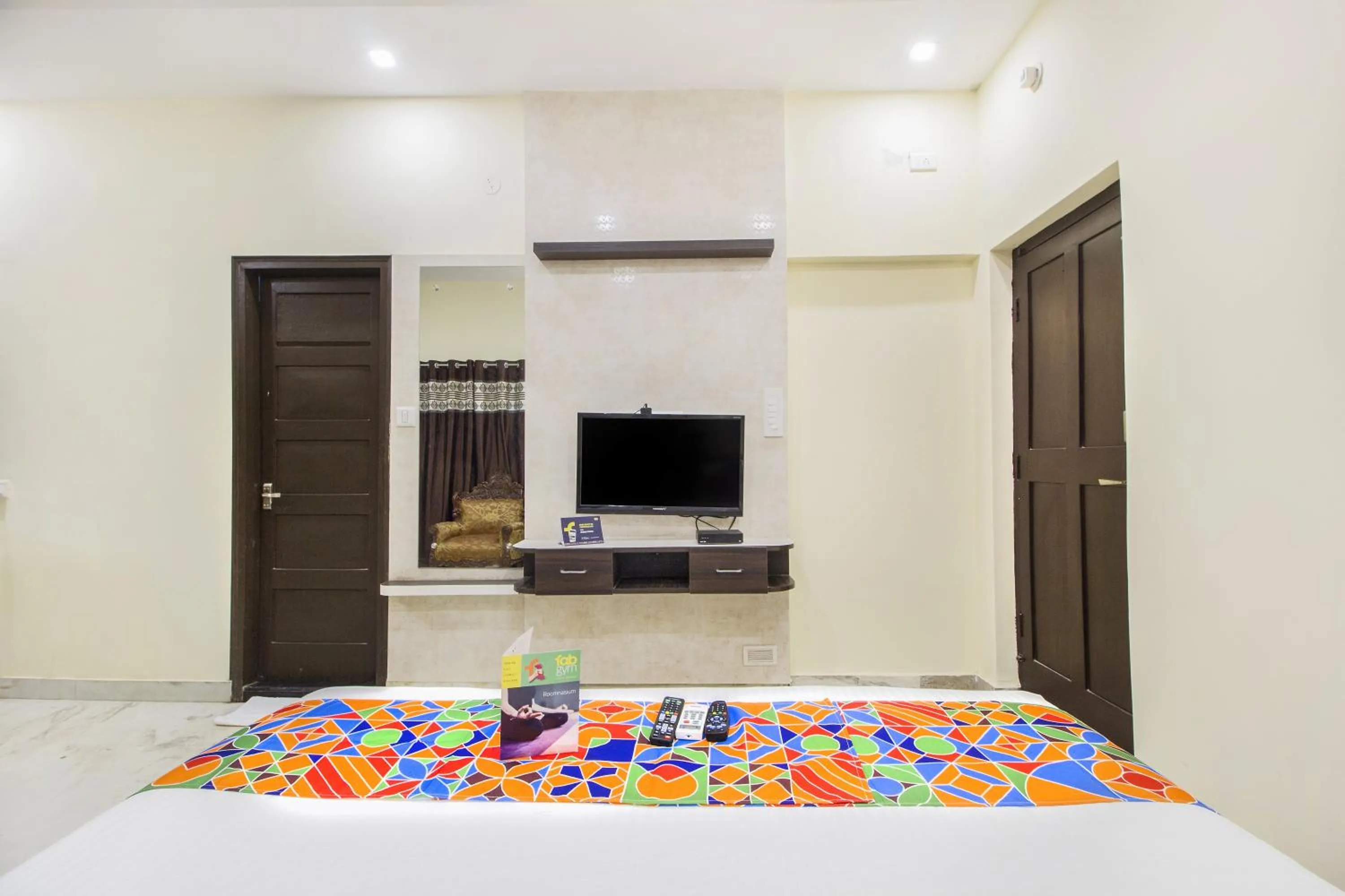 TV and multimedia, Bed in FabHotel Crown Suites - Nr Sony Signals