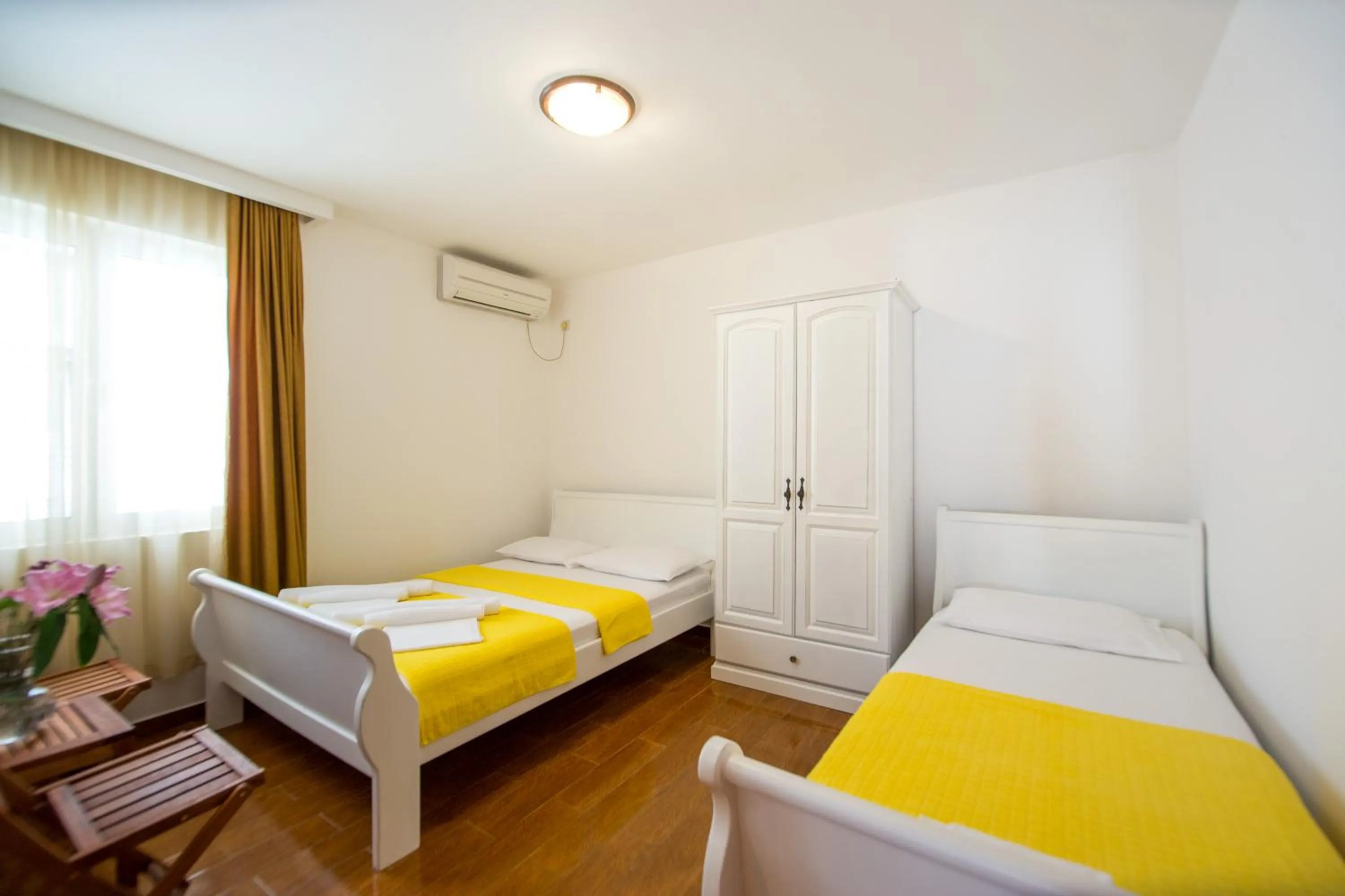 Photo of the whole room, Bed in Villa DiEden