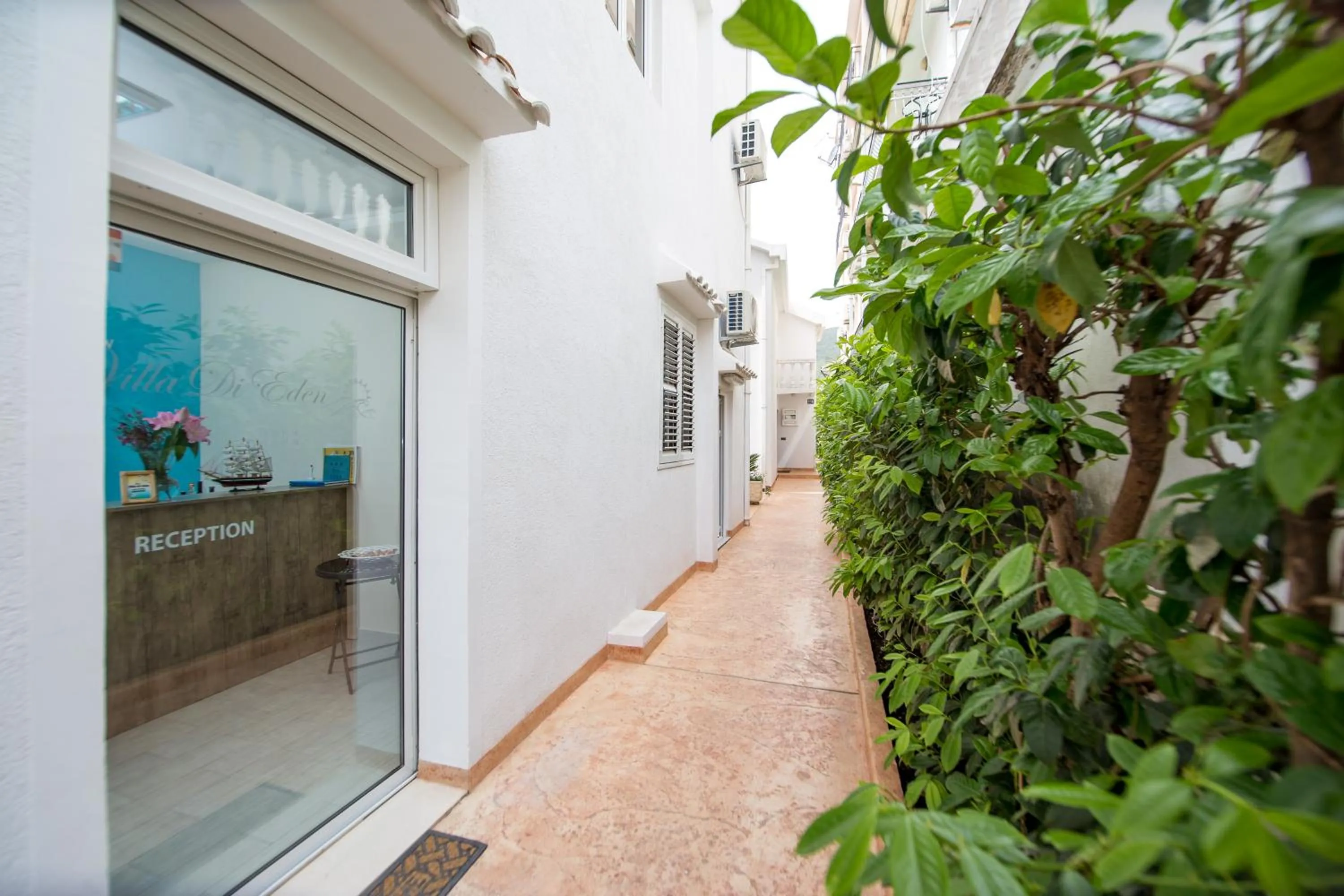 Property building in Villa DiEden