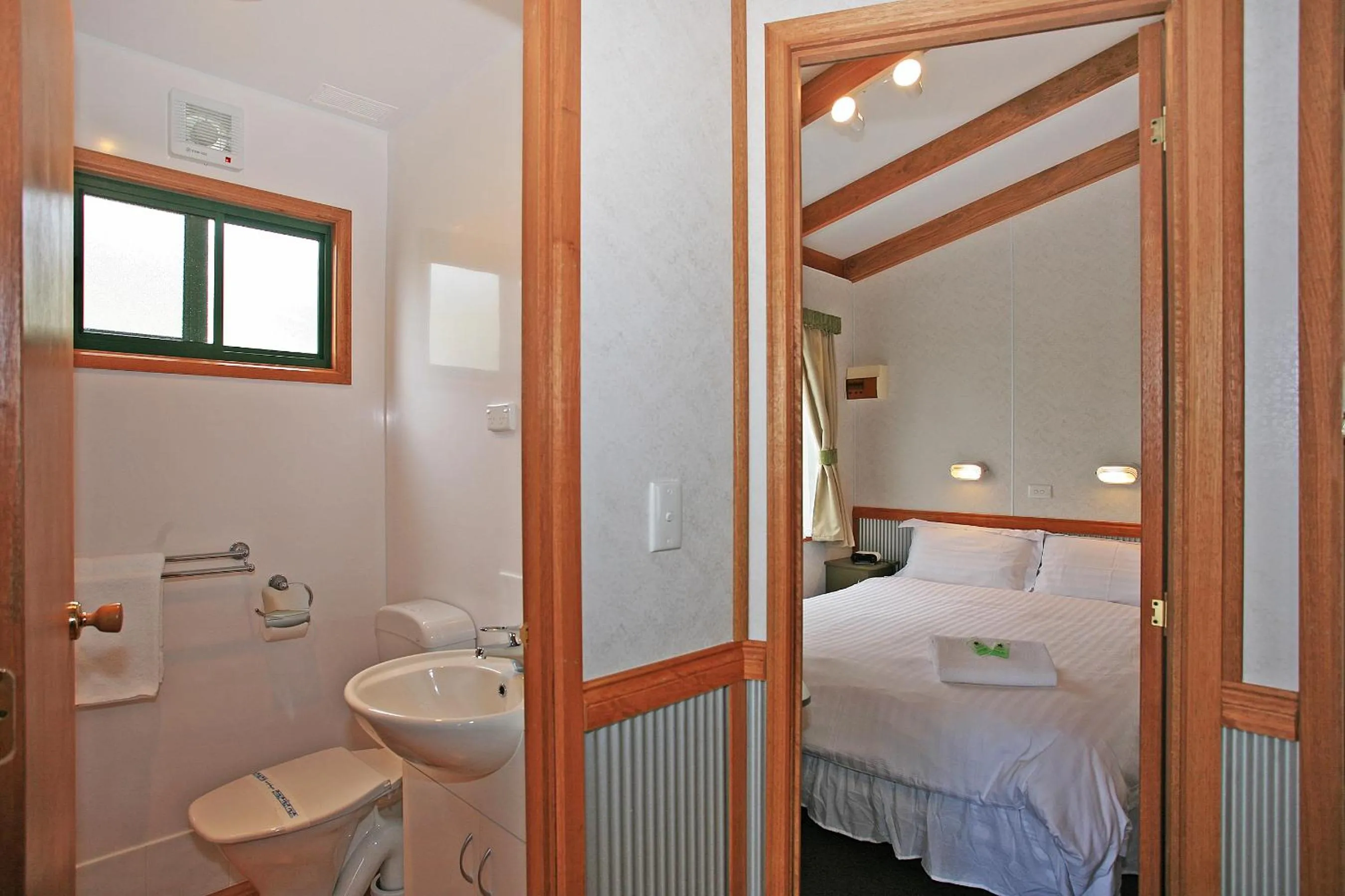 Bed in Warrnambool Holiday Village